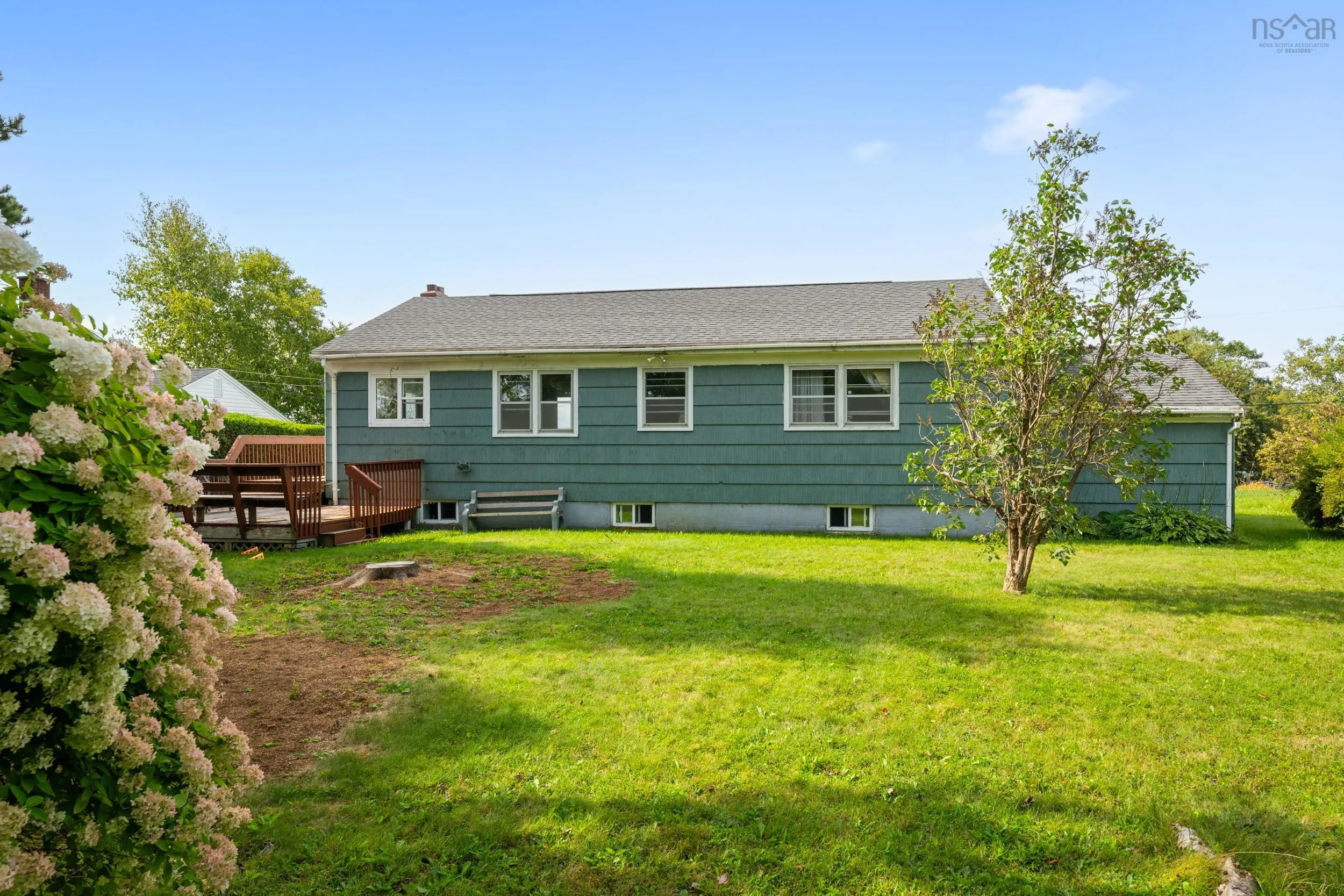 31 Raymoor Drive, Dartmouth, NS B2X 1G6, 3 Bedrooms Bedrooms, ,1 BathroomBathrooms,Residential,For Sale,Raymoor,202523000