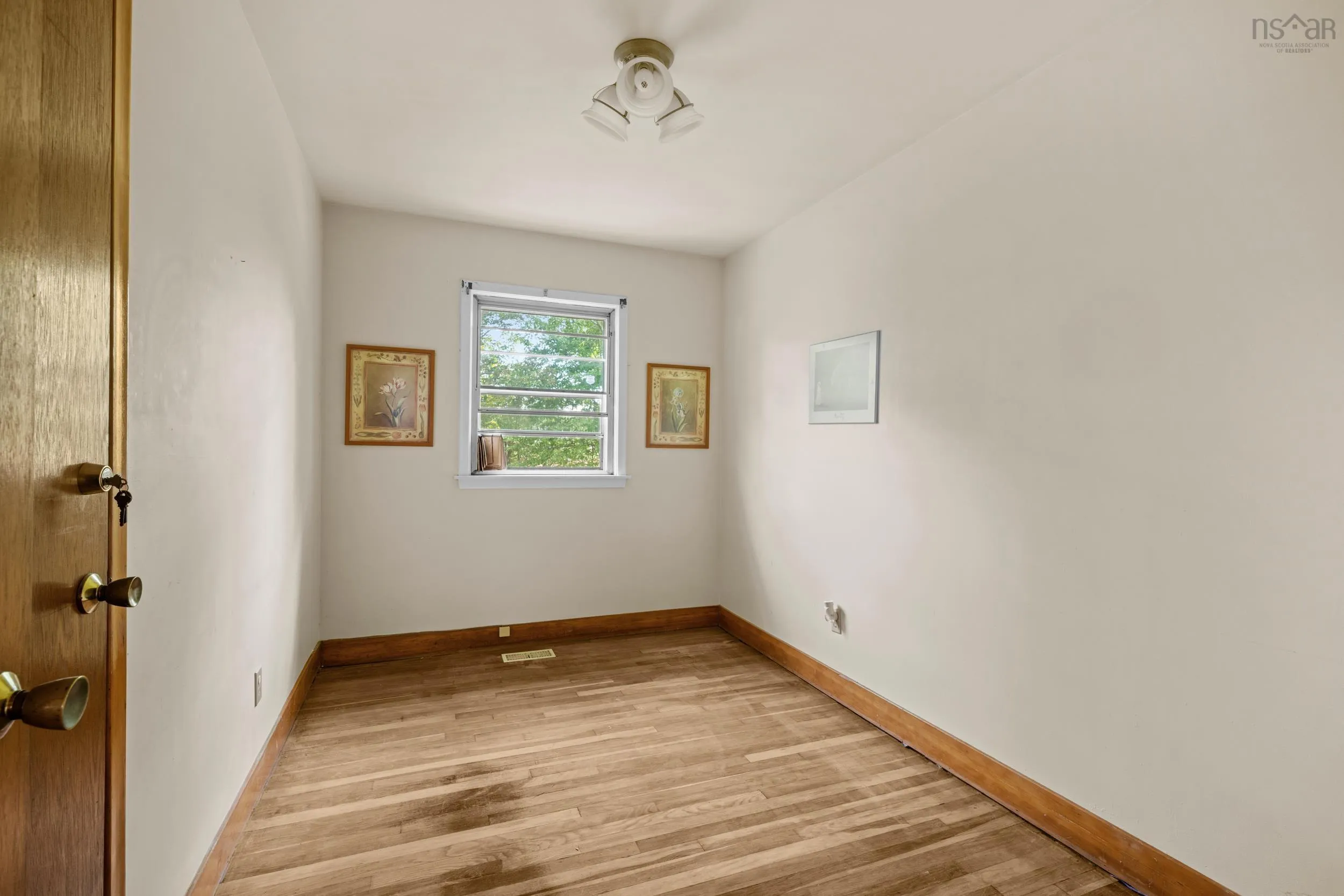 31 Raymoor Drive, Dartmouth, NS B2X 1G6, 3 Bedrooms Bedrooms, ,1 BathroomBathrooms,Residential,For Sale,Raymoor,202523000