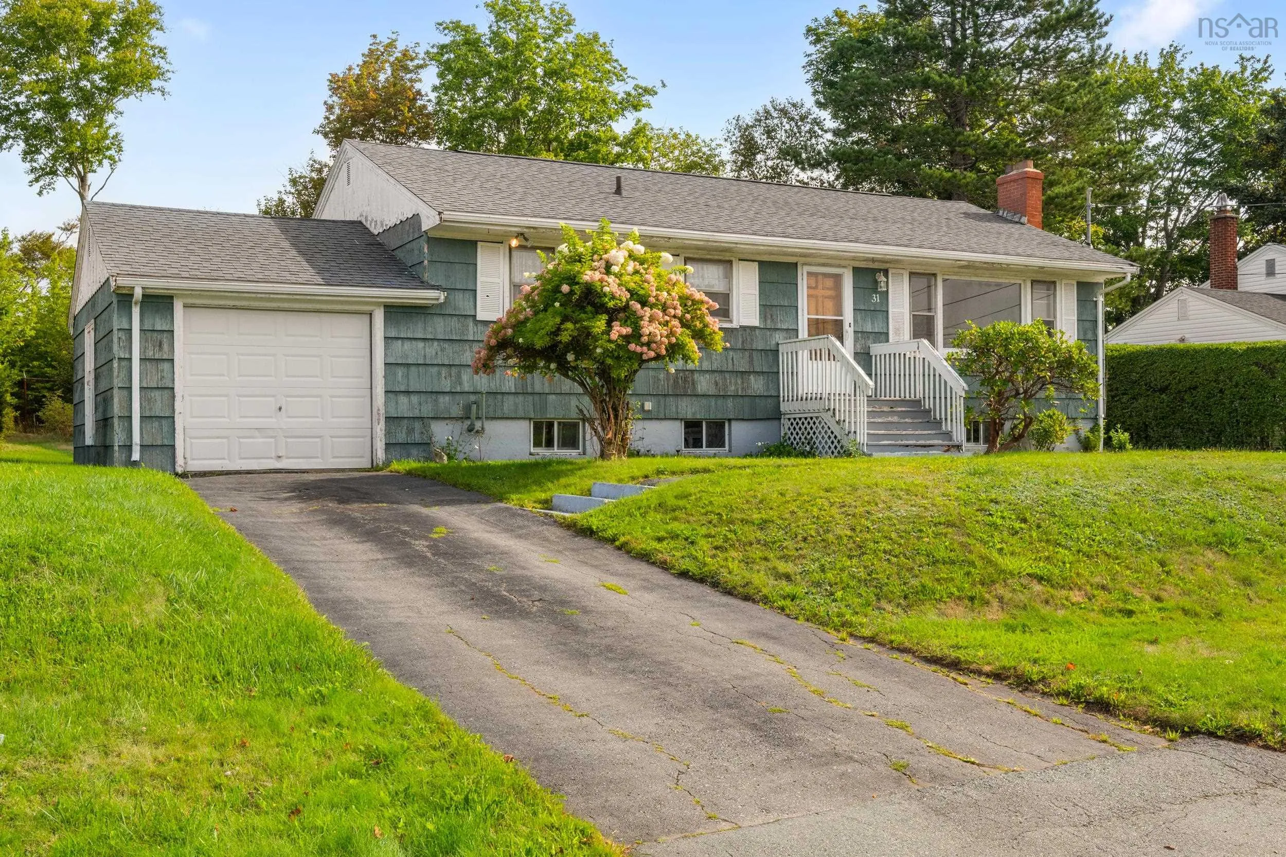 31 Raymoor Drive, Dartmouth, NS B2X 1G6, 3 Bedrooms Bedrooms, ,1 BathroomBathrooms,Residential,For Sale,Raymoor,202523000