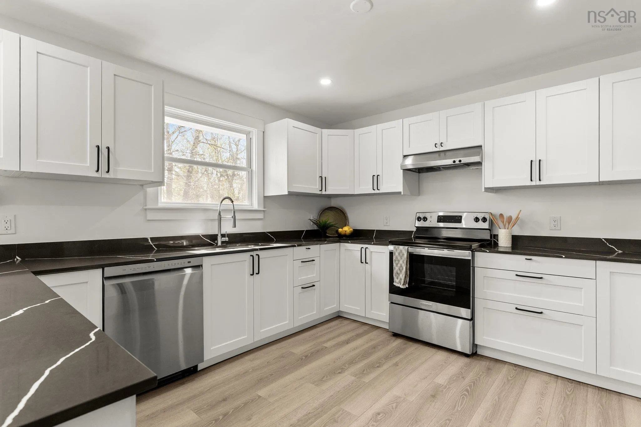 1510 Riverside Drive, Lower Sackville, NS B4C 2Y8, 5 Bedrooms Bedrooms, ,2 BathroomsBathrooms,Residential,For Sale,Riverside,202511178