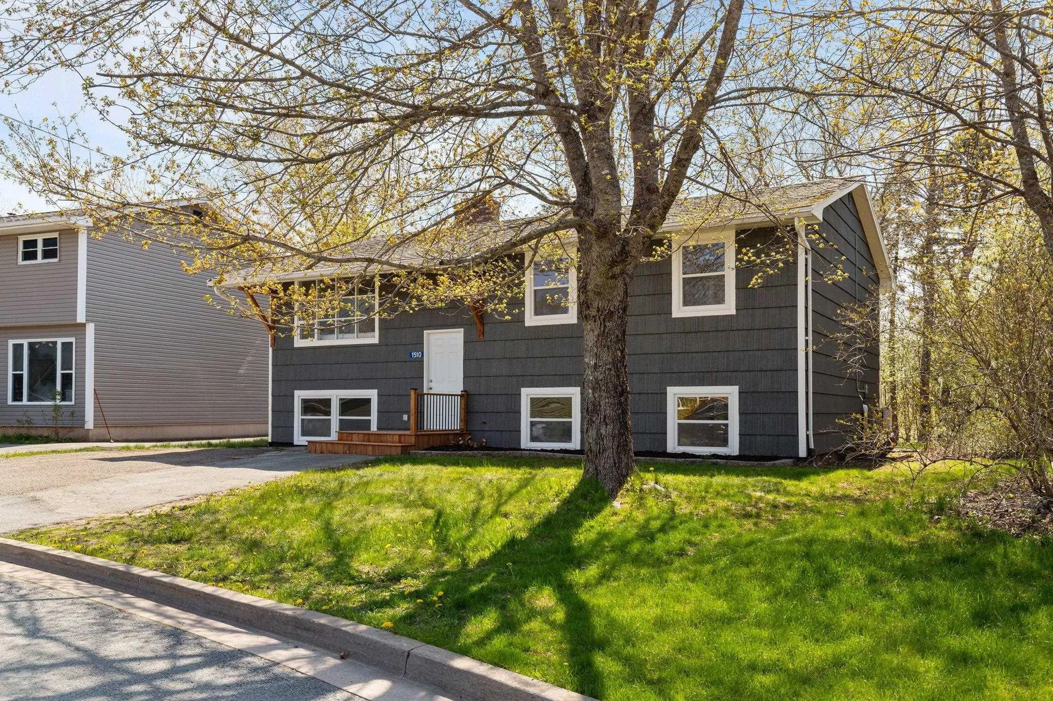 1510 Riverside Drive, Lower Sackville, NS B4C 2Y8, 5 Bedrooms Bedrooms, ,2 BathroomsBathrooms,Residential,For Sale,Riverside,202511178