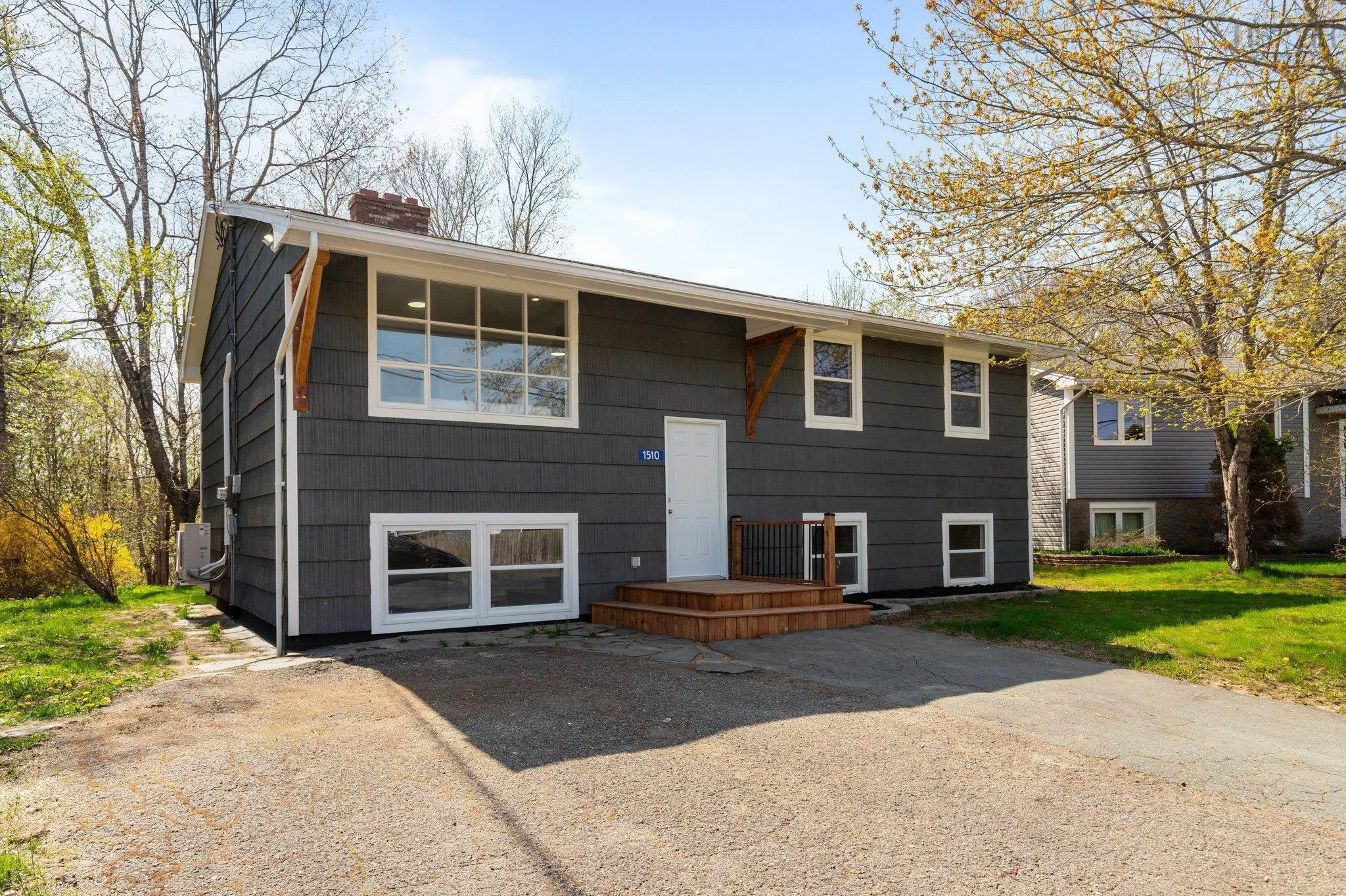 1510 Riverside Drive, Lower Sackville, NS B4C 2Y8, 5 Bedrooms Bedrooms, ,2 BathroomsBathrooms,Residential,For Sale,Riverside,202511178