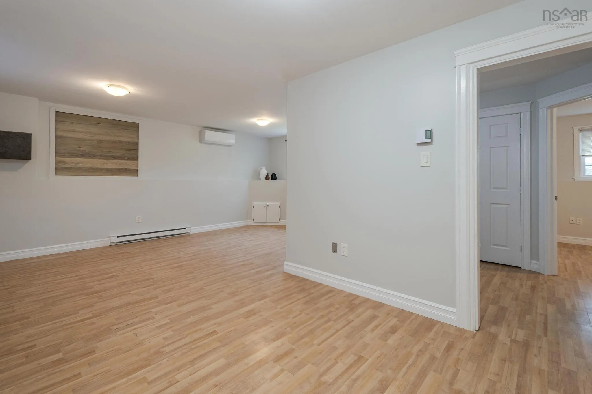 33 Sunnydale Crescent, Bedford, NS B4A 2S6, 4 Bedrooms Bedrooms, ,3 BathroomsBathrooms,Residential,For Sale,Sunnydale,202519276