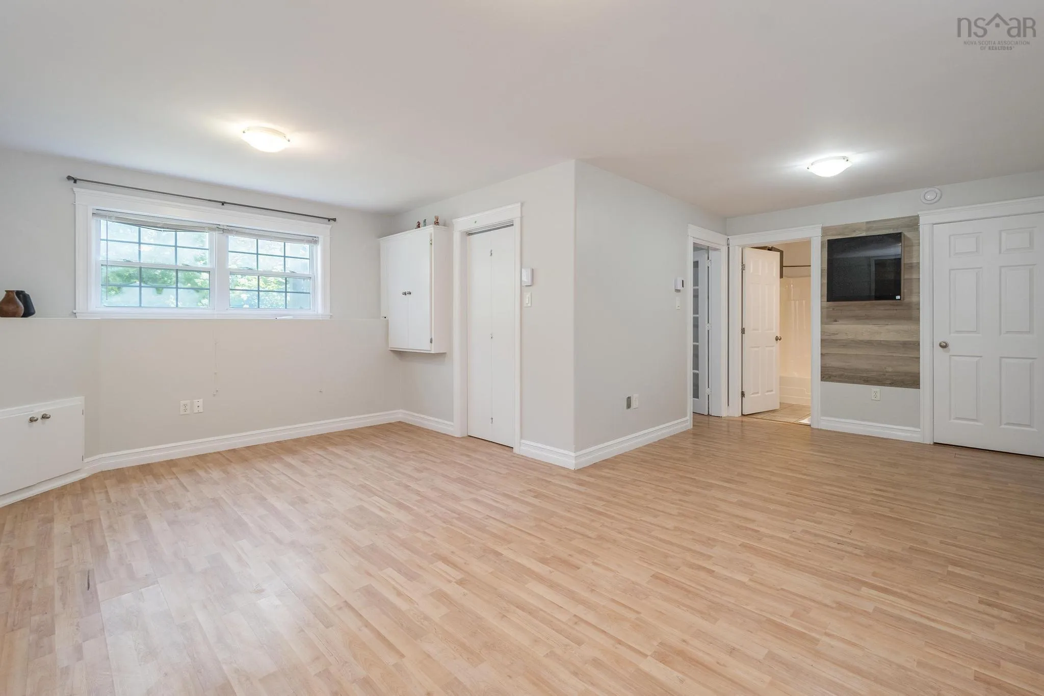 33 Sunnydale Crescent, Bedford, NS B4A 2S6, 4 Bedrooms Bedrooms, ,3 BathroomsBathrooms,Residential,For Sale,Sunnydale,202519276