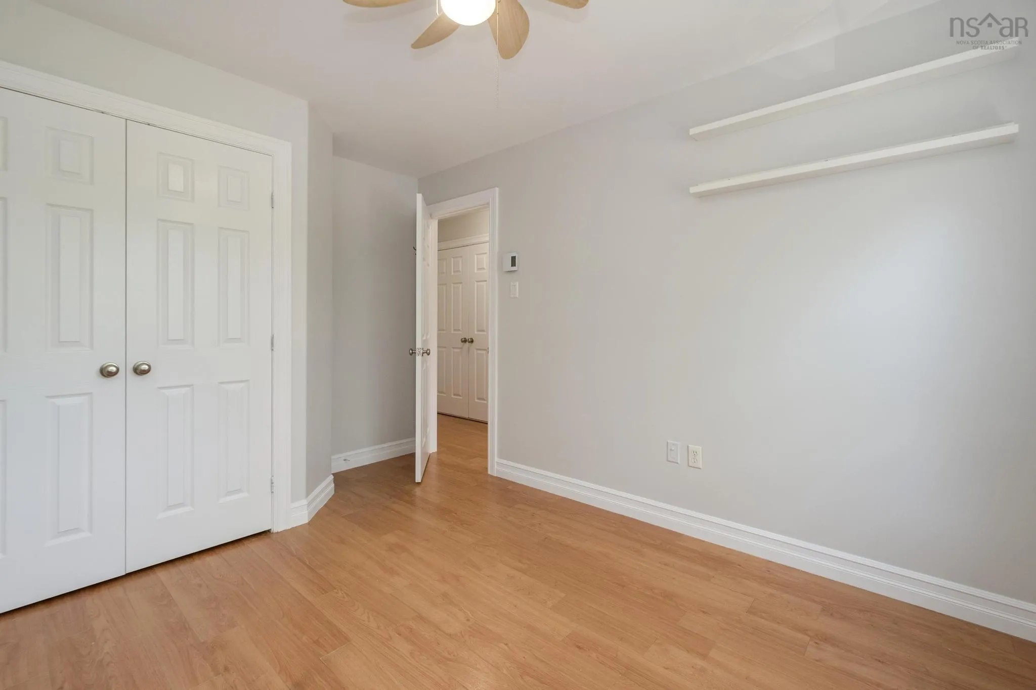 33 Sunnydale Crescent, Bedford, NS B4A 2S6, 4 Bedrooms Bedrooms, ,3 BathroomsBathrooms,Residential,For Sale,Sunnydale,202519276