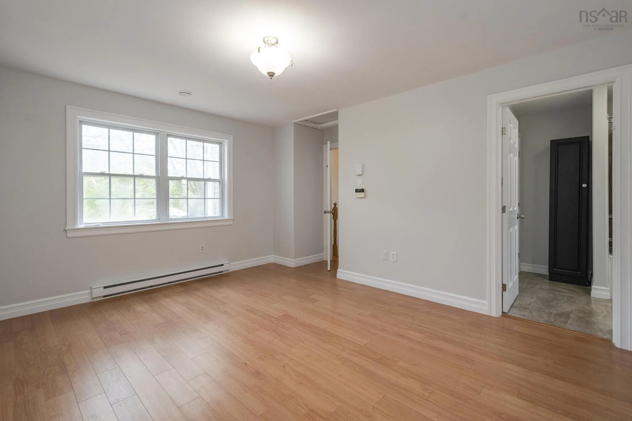 33 Sunnydale Crescent, Bedford, NS B4A 2S6, 4 Bedrooms Bedrooms, ,3 BathroomsBathrooms,Residential,For Sale,Sunnydale,202519276