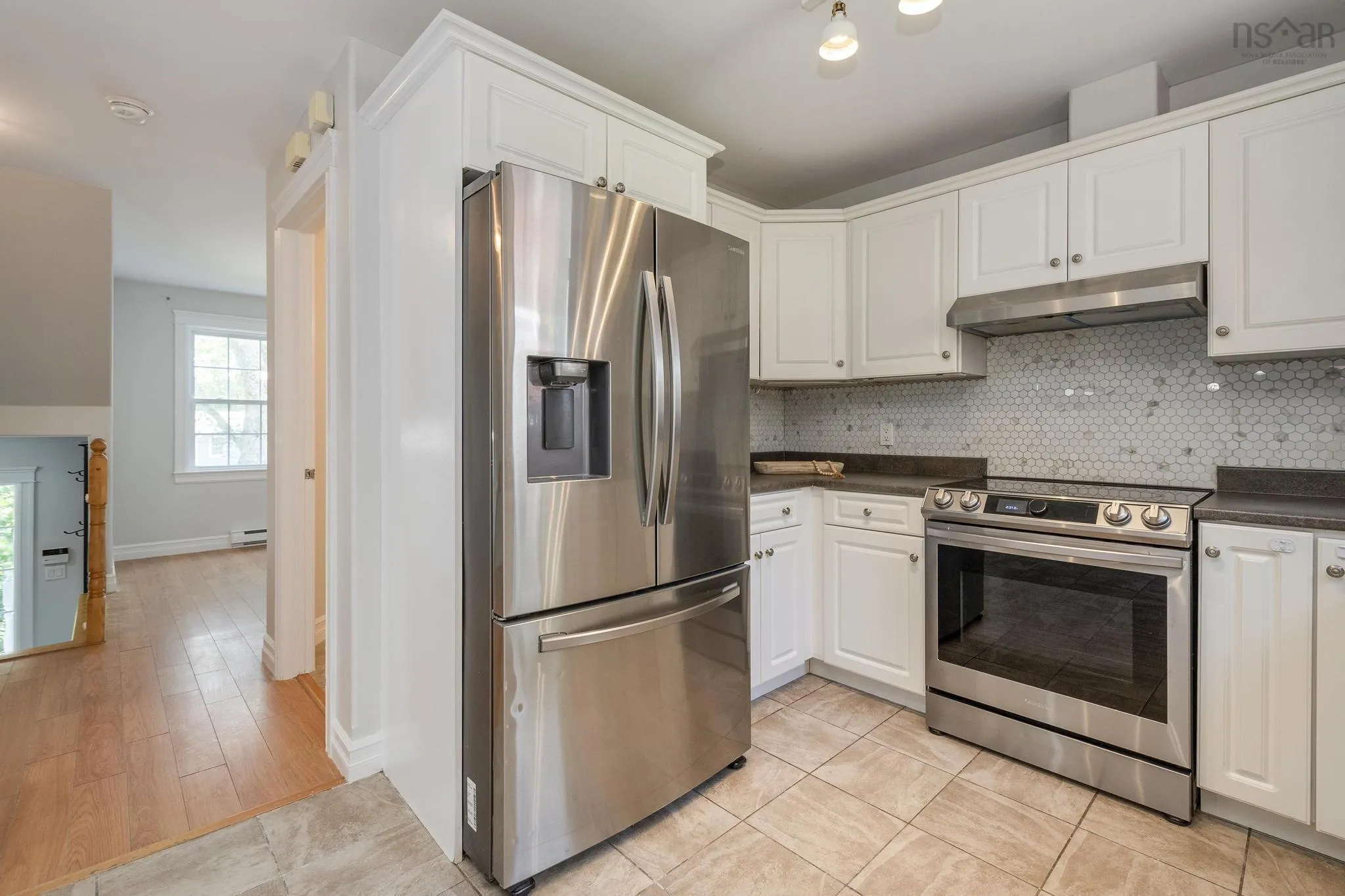 33 Sunnydale Crescent, Bedford, NS B4A 2S6, 4 Bedrooms Bedrooms, ,3 BathroomsBathrooms,Residential,For Sale,Sunnydale,202519276