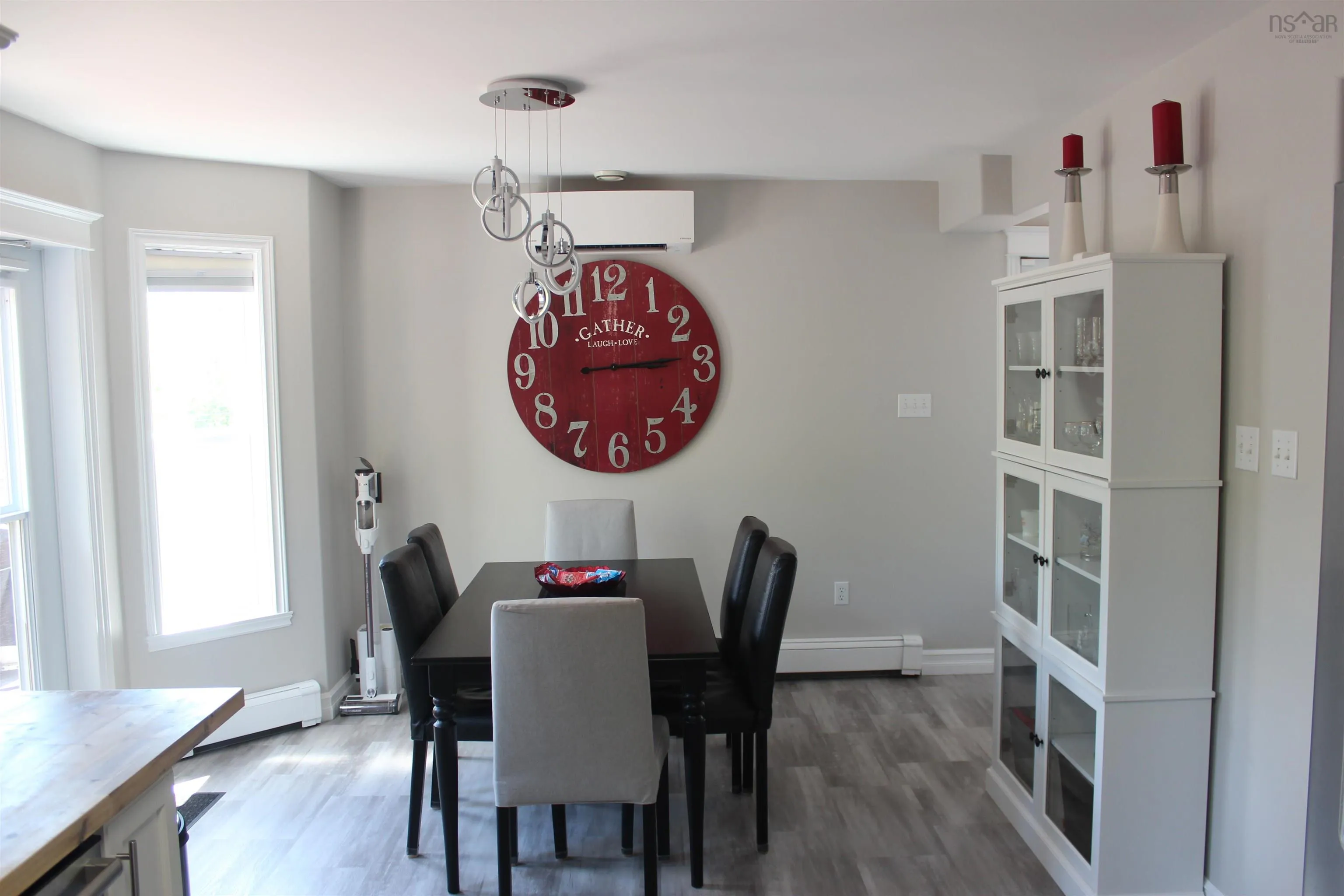 10 Hazelwood Ave Avenue, Lantz, NS B2S 1Y1, 4 Bedrooms Bedrooms, ,2 BathroomsBathrooms,Residential,For Sale,Hazelwood Ave,202521095
