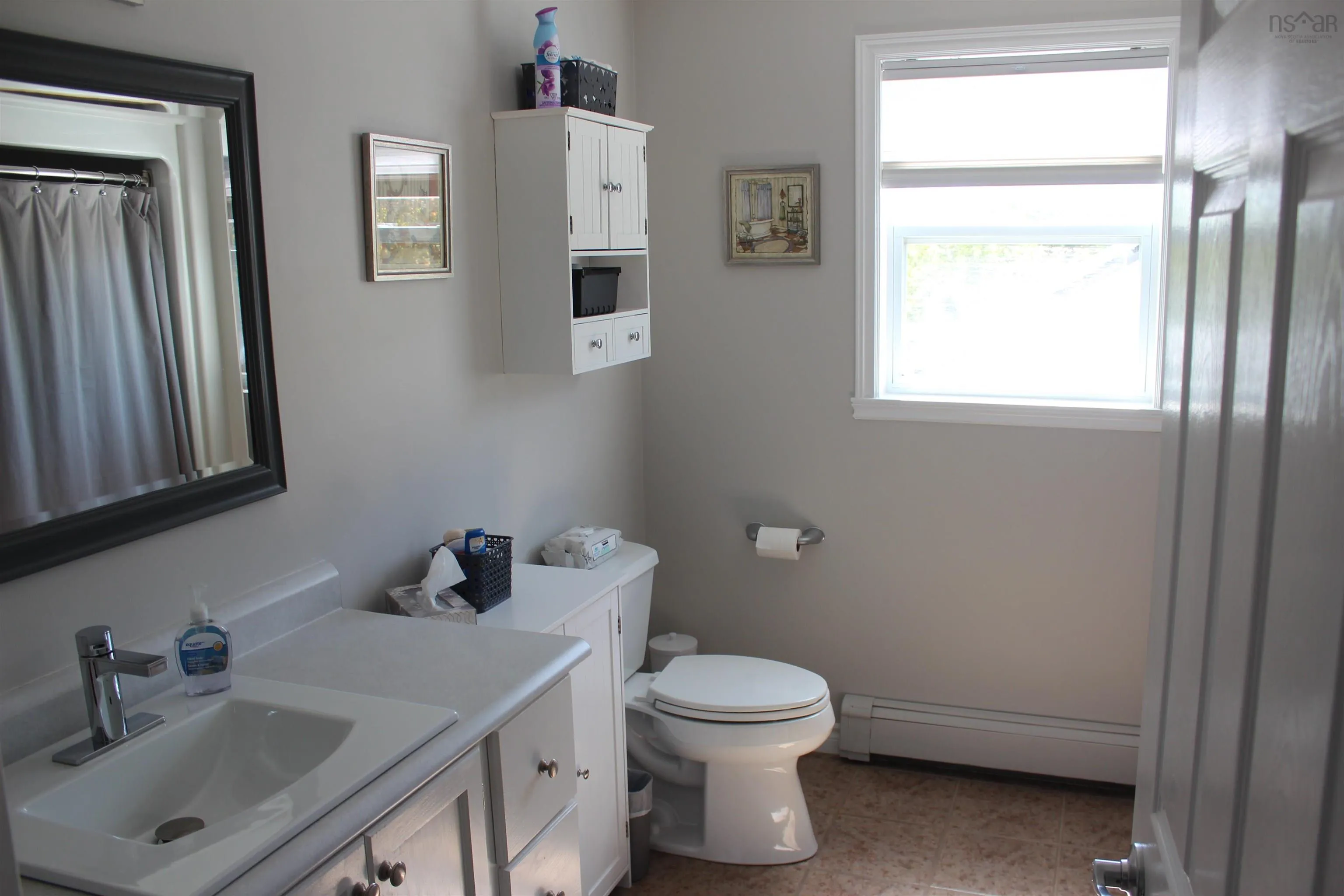 10 Hazelwood Ave Avenue, Lantz, NS B2S 1Y1, 4 Bedrooms Bedrooms, ,2 BathroomsBathrooms,Residential,For Sale,Hazelwood Ave,202521095