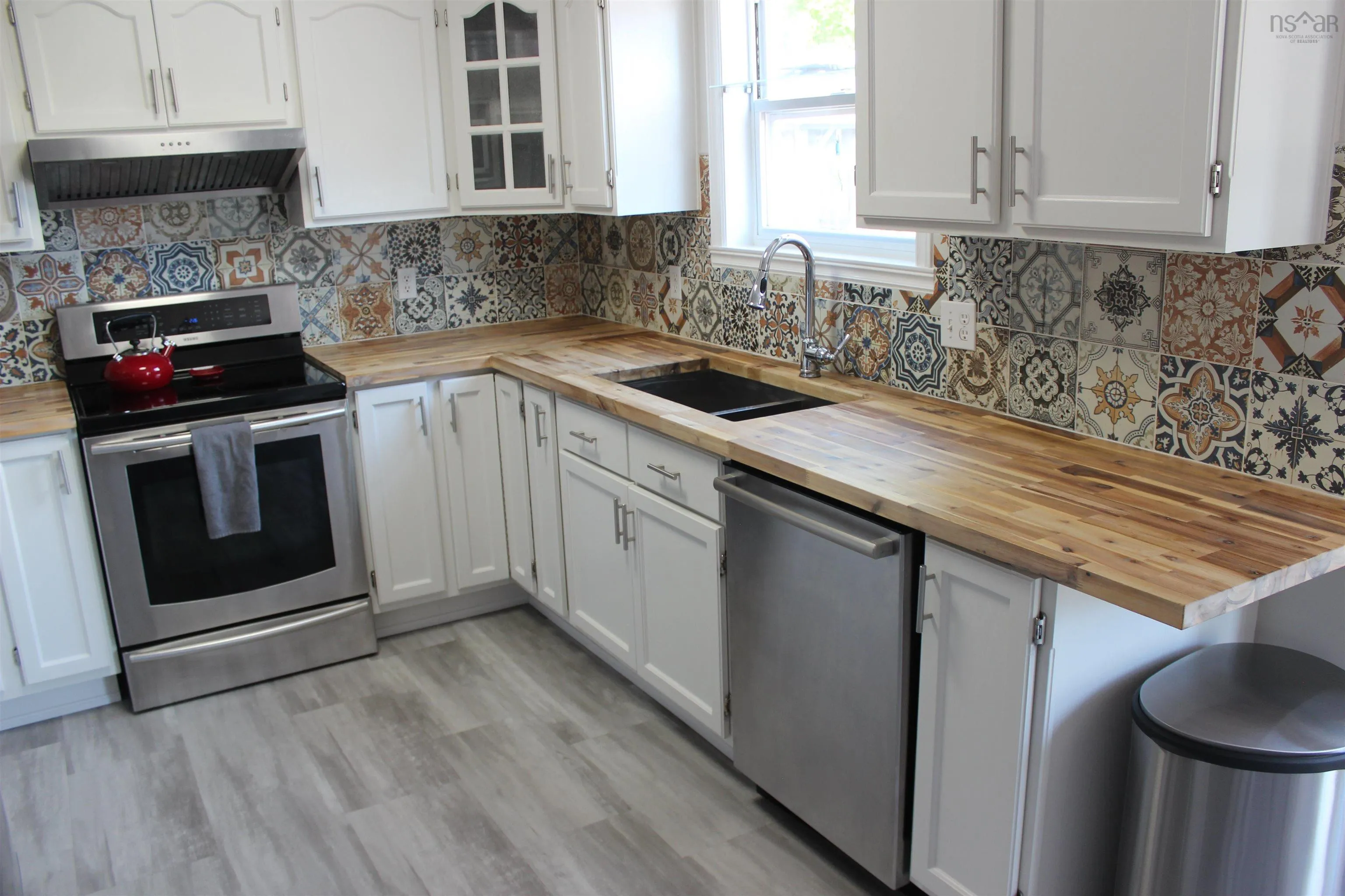 10 Hazelwood Ave Avenue, Lantz, NS B2S 1Y1, 4 Bedrooms Bedrooms, ,2 BathroomsBathrooms,Residential,For Sale,Hazelwood Ave,202521095