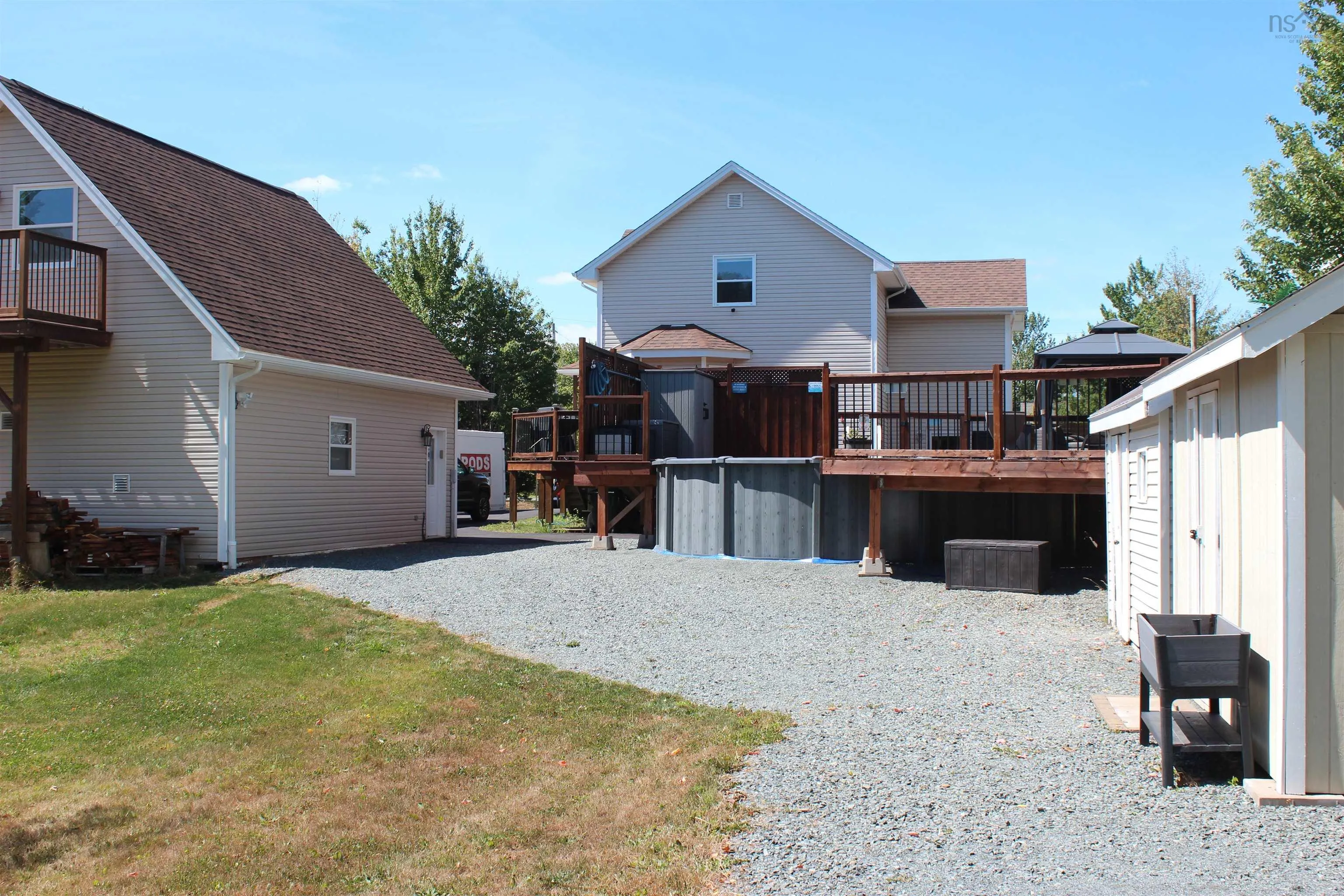 10 Hazelwood Ave Avenue, Lantz, NS B2S 1Y1, 4 Bedrooms Bedrooms, ,2 BathroomsBathrooms,Residential,For Sale,Hazelwood Ave,202521095