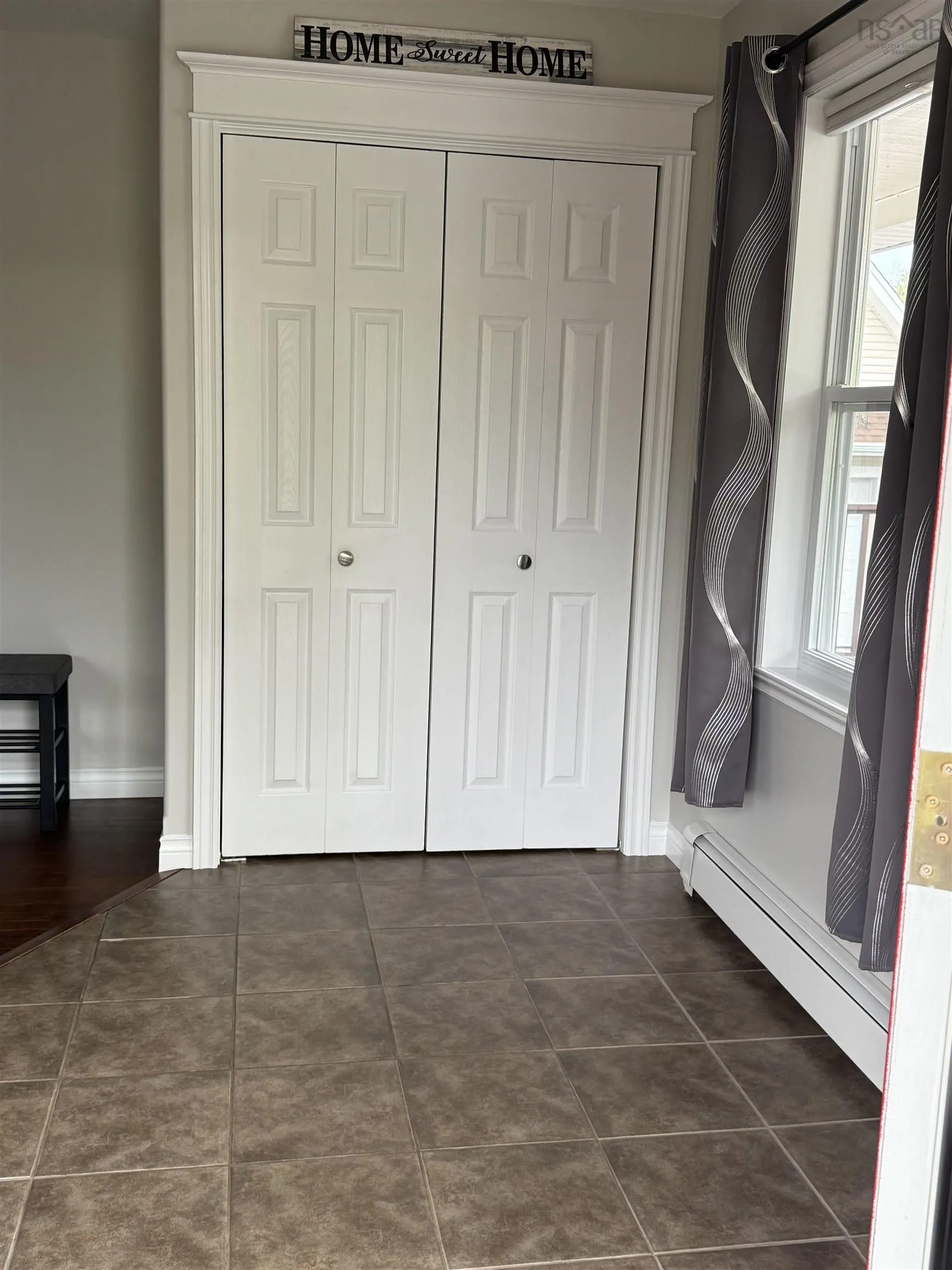 10 Hazelwood Ave Avenue, Lantz, NS B2S 1Y1, 4 Bedrooms Bedrooms, ,2 BathroomsBathrooms,Residential,For Sale,Hazelwood Ave,202521095