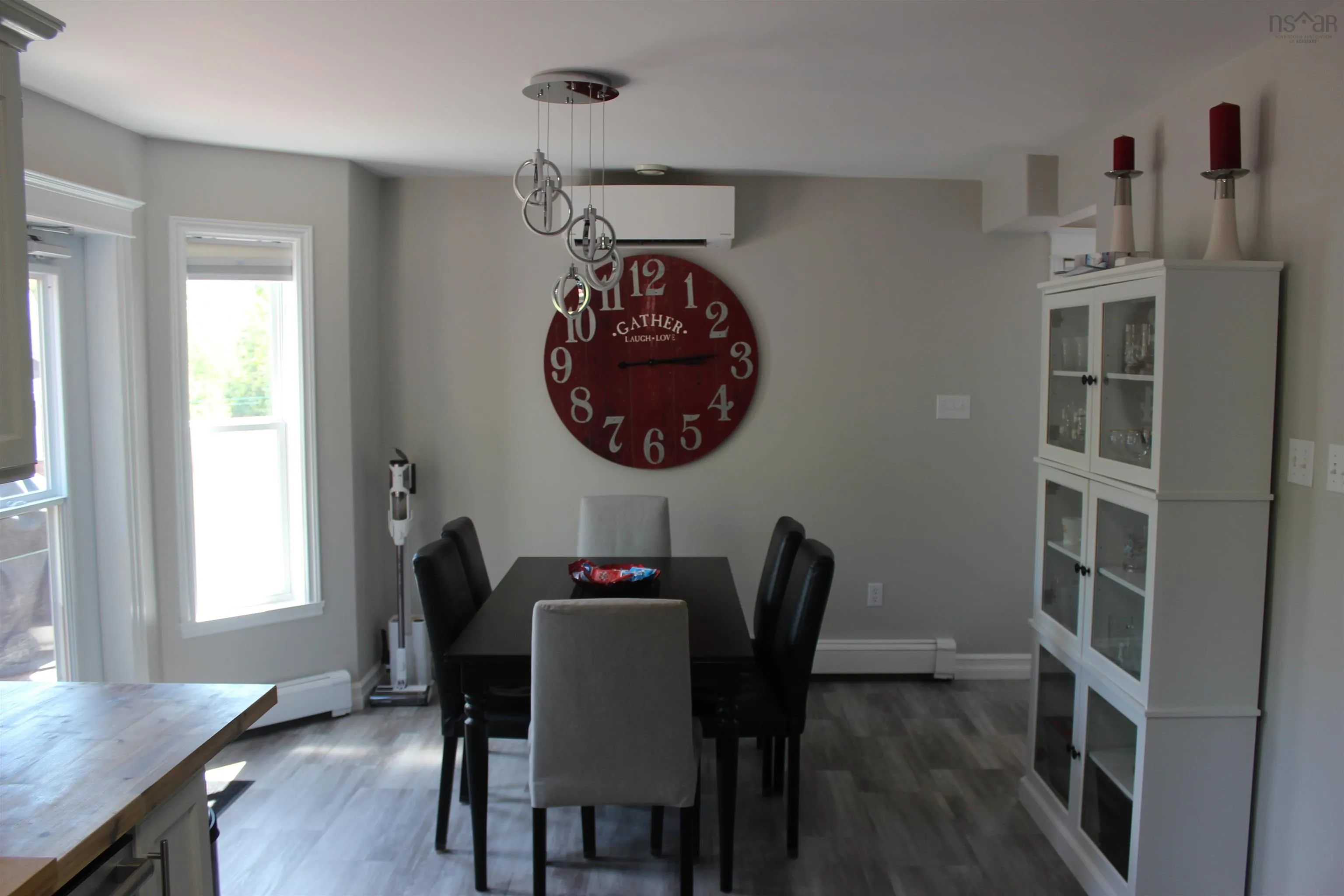 10 Hazelwood Ave Avenue, Lantz, NS B2S 1Y1, 4 Bedrooms Bedrooms, ,2 BathroomsBathrooms,Residential,For Sale,Hazelwood Ave,202521095