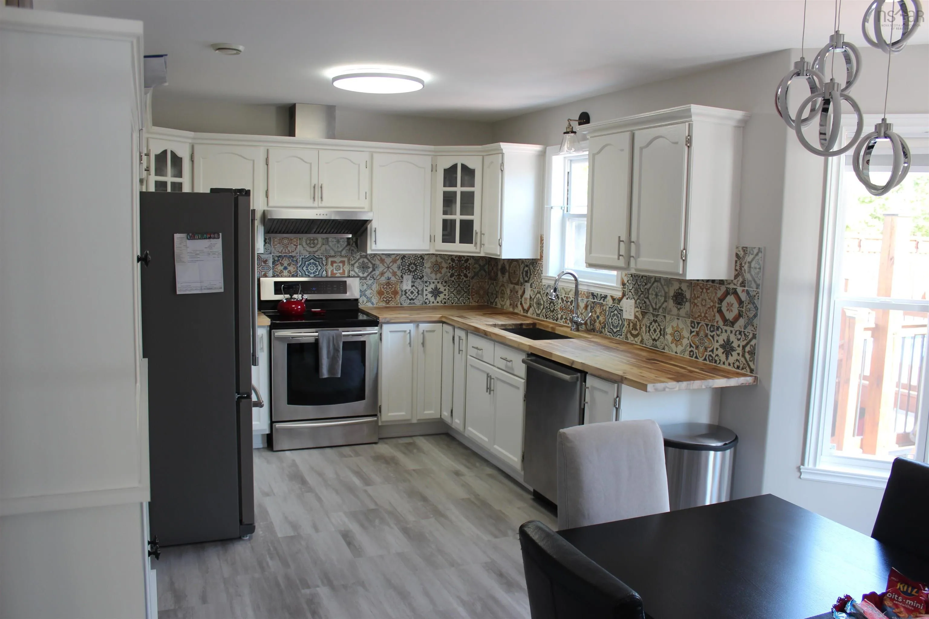 10 Hazelwood Ave Avenue, Lantz, NS B2S 1Y1, 4 Bedrooms Bedrooms, ,2 BathroomsBathrooms,Residential,For Sale,Hazelwood Ave,202521095