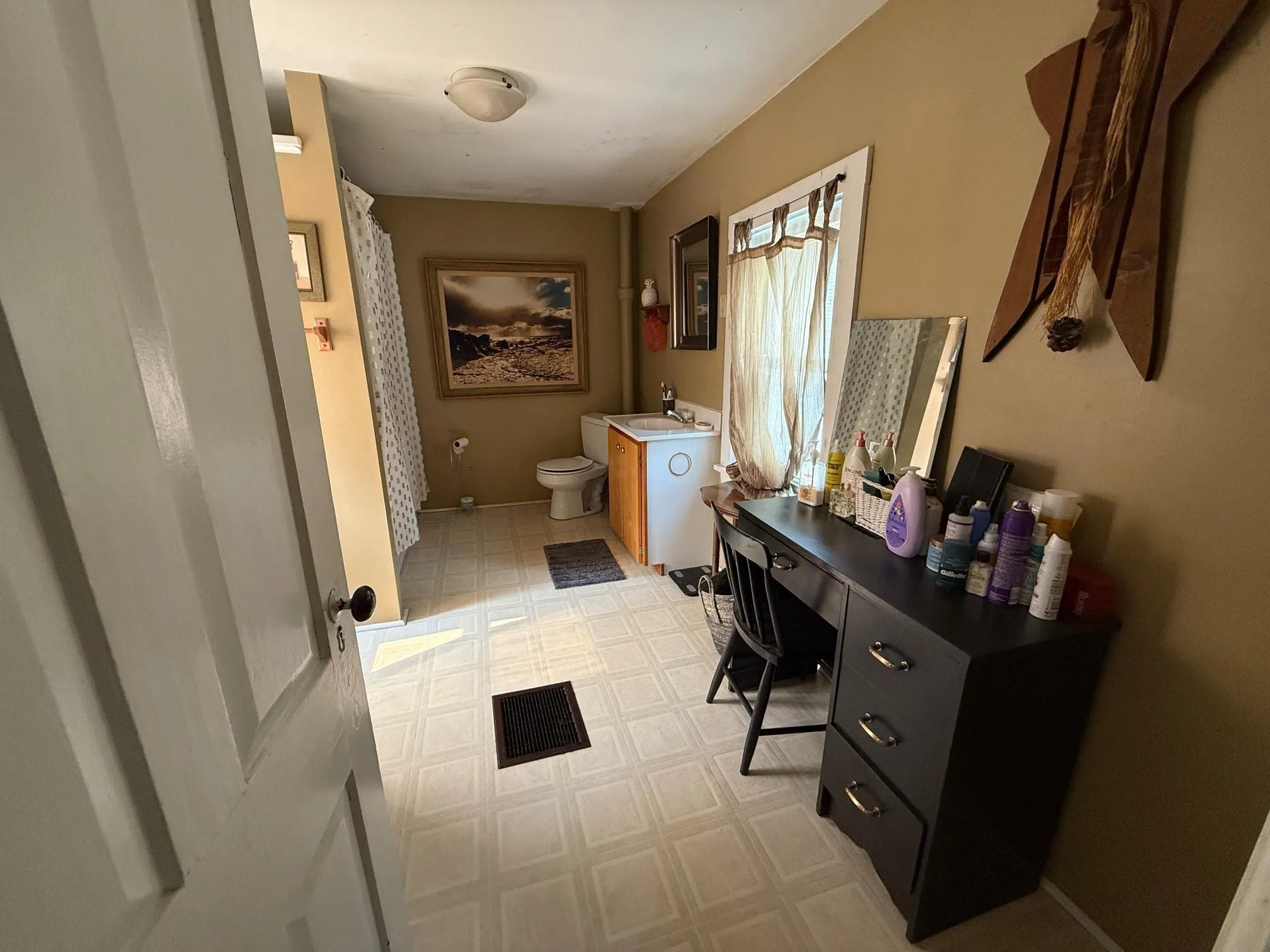 72 Cove Road, Conquerall Bank, NS B4V 0T4, 3 Bedrooms Bedrooms, ,1 BathroomBathrooms,Residential,For Sale,Cove,202519650