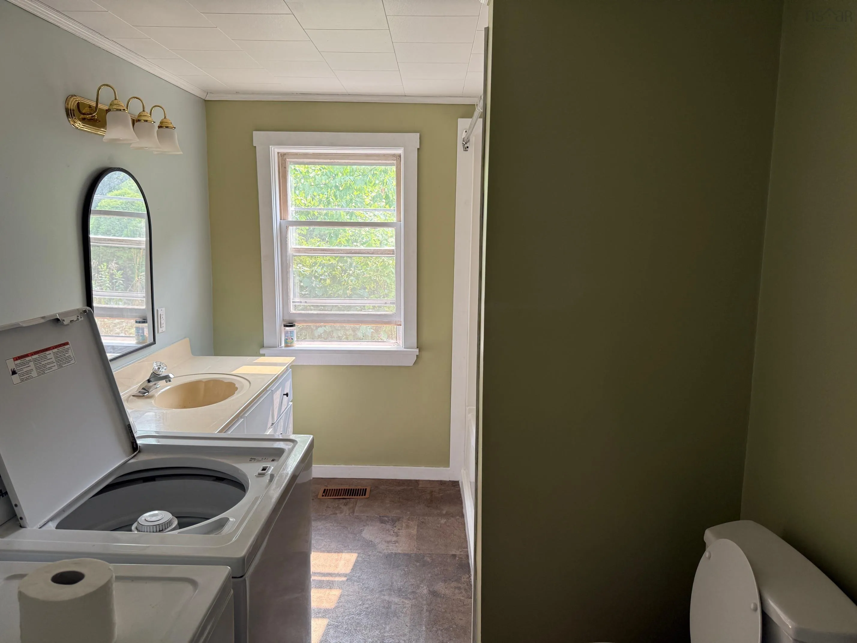 72 Cove Road, Conquerall Bank, NS B4V 0T4, 3 Bedrooms Bedrooms, ,1 BathroomBathrooms,Residential,For Sale,Cove,202519650