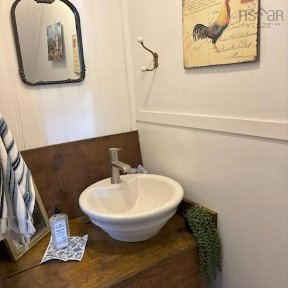 5211 Brooklyn Street, Grafton, NS B0P 1E0, 4 Bedrooms Bedrooms, ,2 BathroomsBathrooms,Residential,For Sale,Brooklyn,202521571