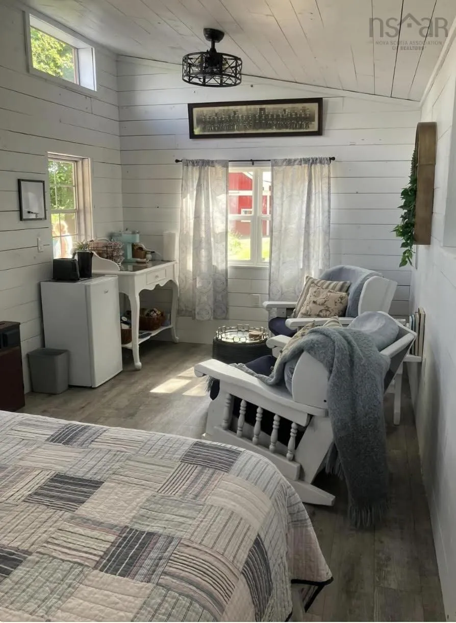 5211 Brooklyn Street, Grafton, NS B0P 1E0, 4 Bedrooms Bedrooms, ,2 BathroomsBathrooms,Residential,For Sale,Brooklyn,202521571