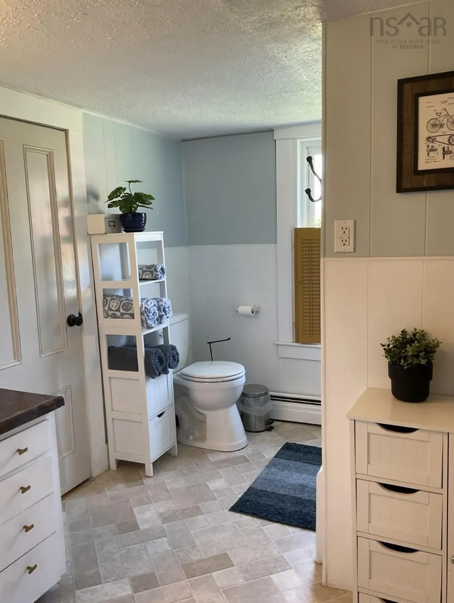 5211 Brooklyn Street, Grafton, NS B0P 1E0, 4 Bedrooms Bedrooms, ,2 BathroomsBathrooms,Residential,For Sale,Brooklyn,202521571