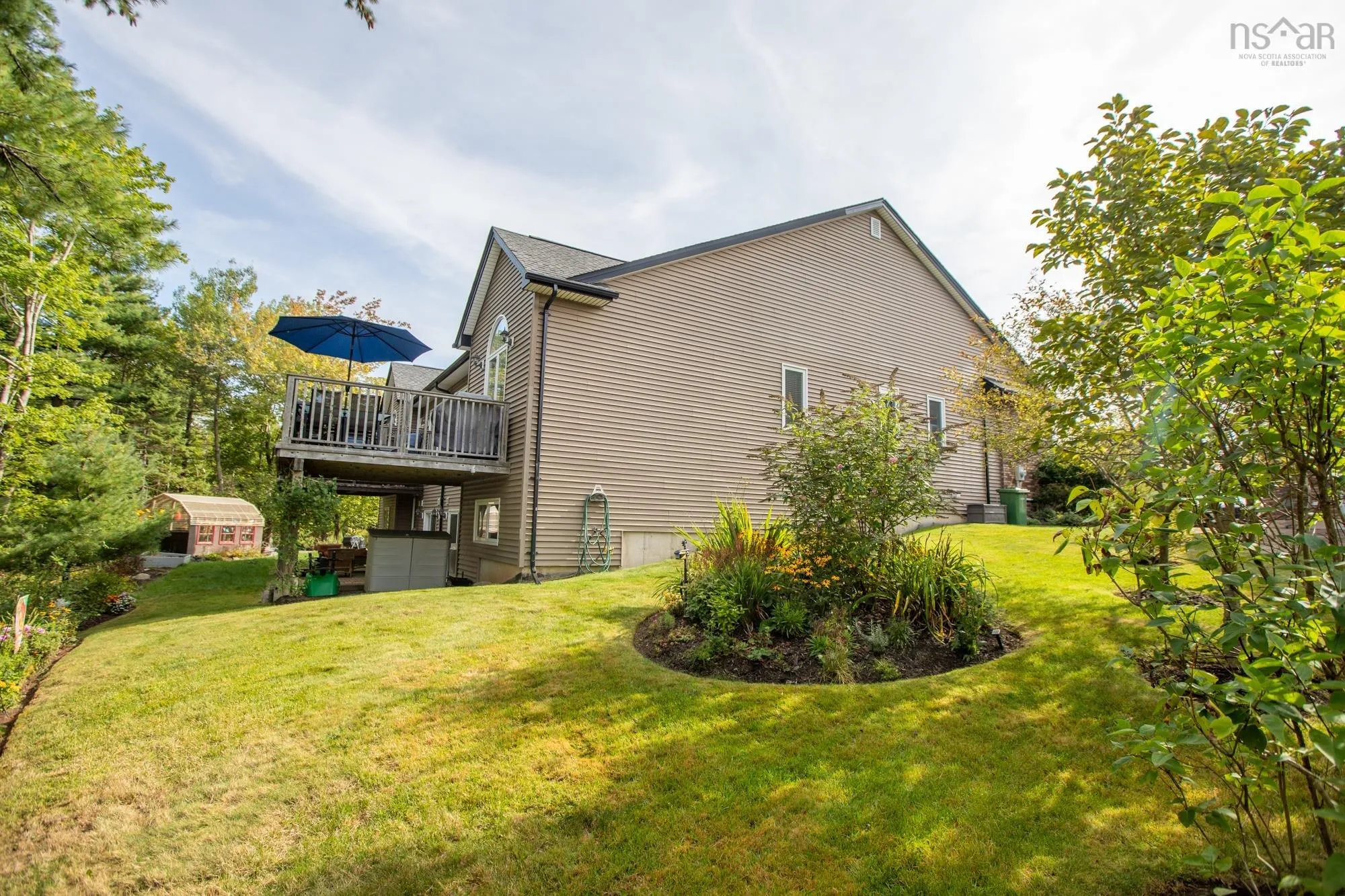 34 Fairwinds Place, Bedford, NS B4A 0H7, 3 Bedrooms Bedrooms, ,3 BathroomsBathrooms,Residential,For Sale,Fairwinds,202523155