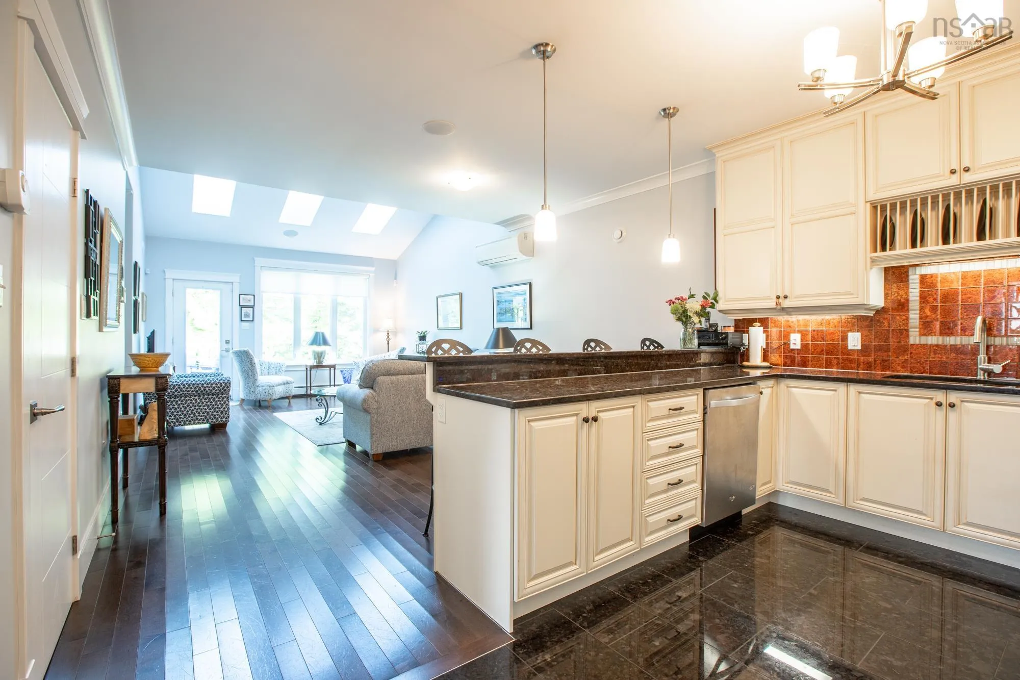 34 Fairwinds Place, Bedford, NS B4A 0H7, 3 Bedrooms Bedrooms, ,3 BathroomsBathrooms,Residential,For Sale,Fairwinds,202523155