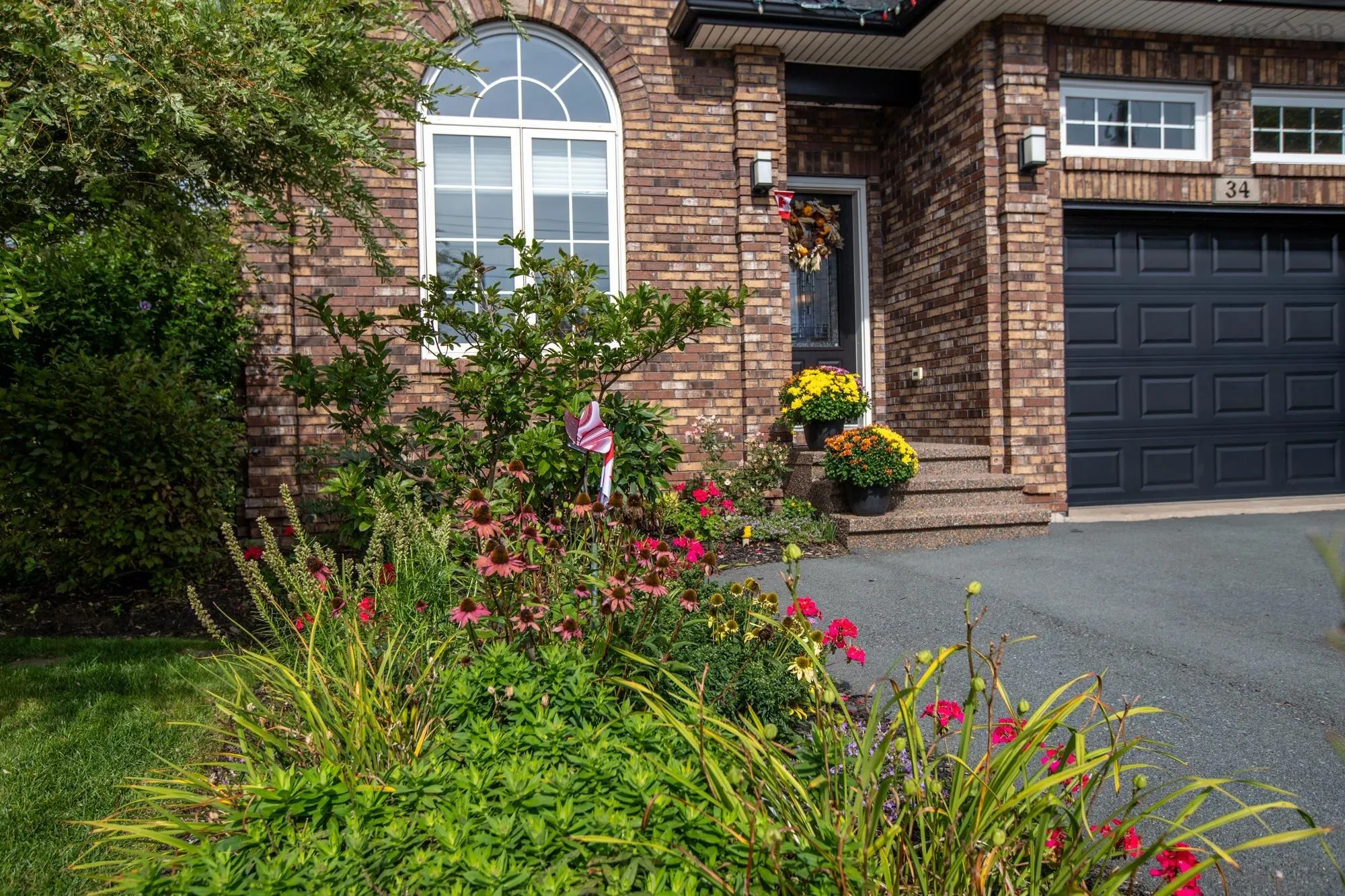 34 Fairwinds Place, Bedford, NS B4A 0H7, 3 Bedrooms Bedrooms, ,3 BathroomsBathrooms,Residential,For Sale,Fairwinds,202523155