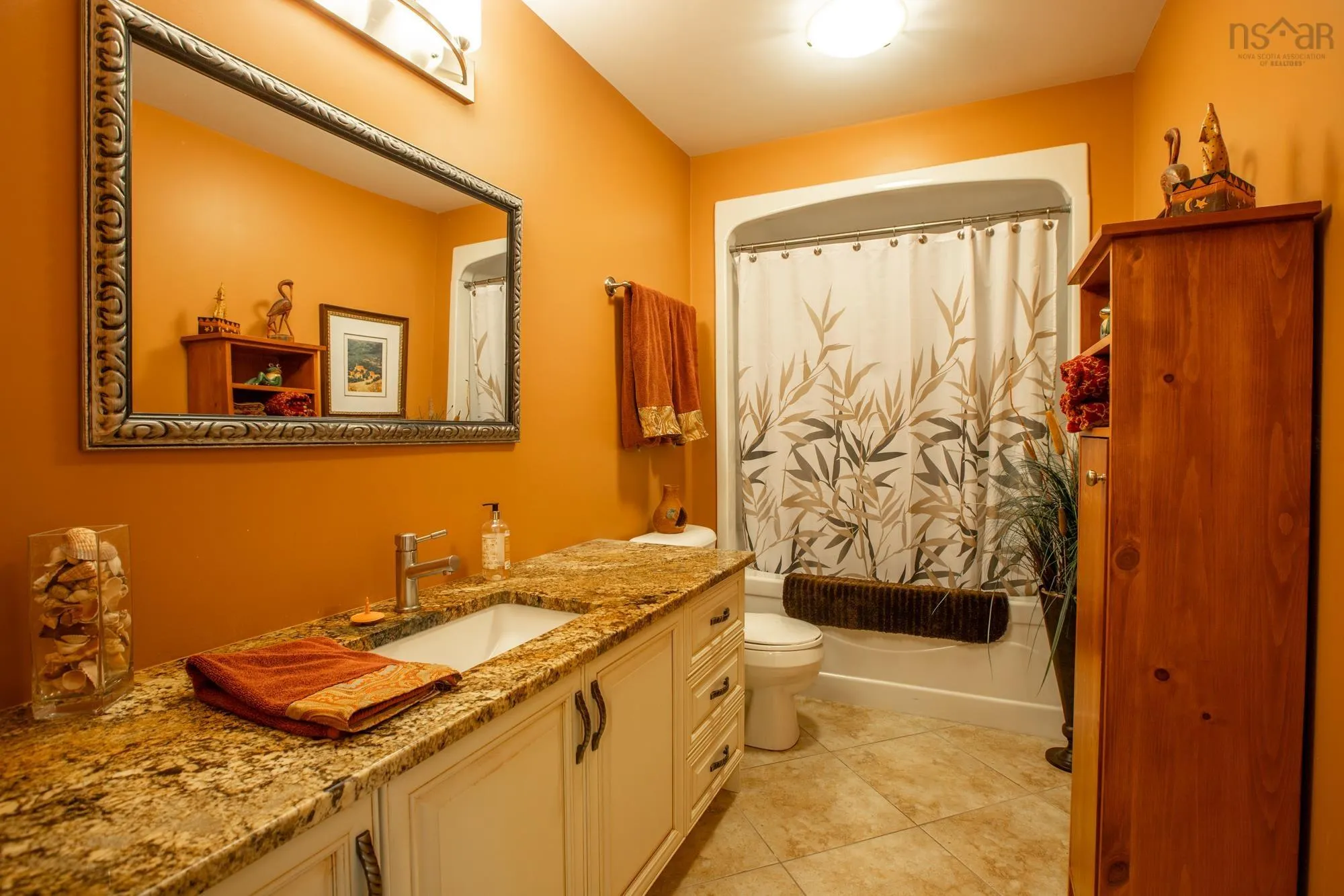 34 Fairwinds Place, Bedford, NS B4A 0H7, 3 Bedrooms Bedrooms, ,3 BathroomsBathrooms,Residential,For Sale,Fairwinds,202523155