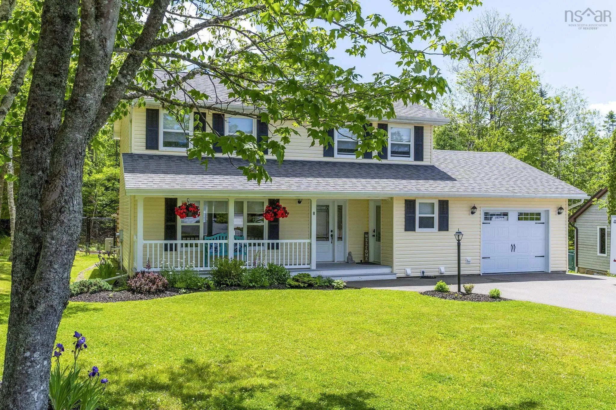 8 Heritage Place, Truro, NS B2N 6J5, 3 Bedrooms Bedrooms, ,4 BathroomsBathrooms,Residential,For Sale,Heritage,202519500