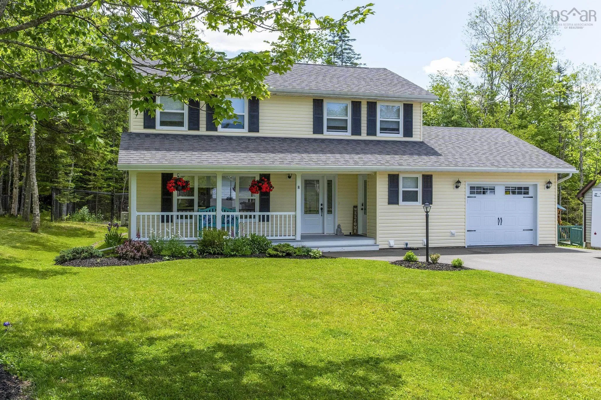 8 Heritage Place, Truro, NS B2N 6J5, 3 Bedrooms Bedrooms, ,4 BathroomsBathrooms,Residential,For Sale,Heritage,202519500