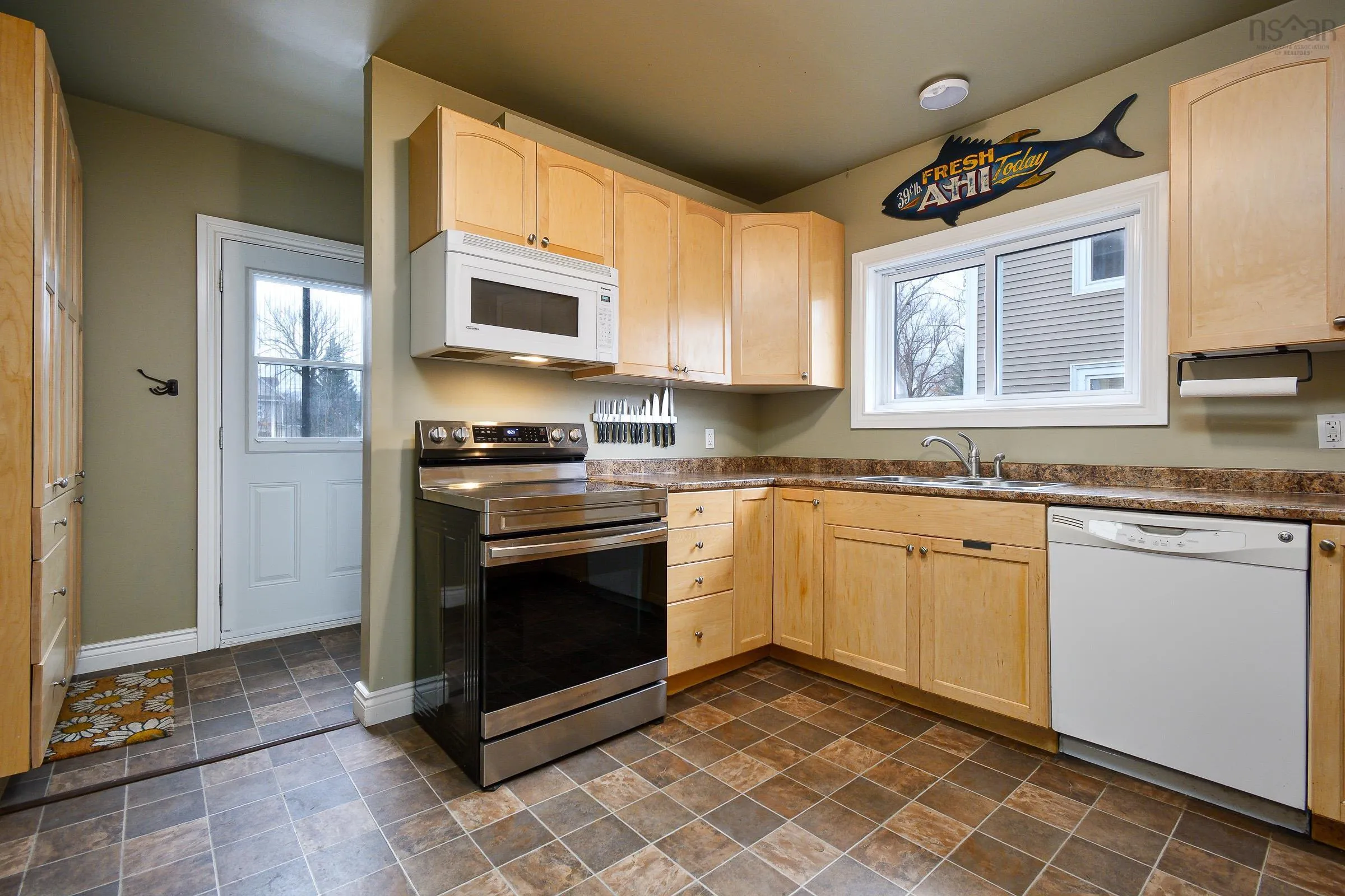 59 Milton Street, Sydney, NS B1P 4L9, 3 Bedrooms Bedrooms, ,2 BathroomsBathrooms,Residential,For Sale,Milton,202521207