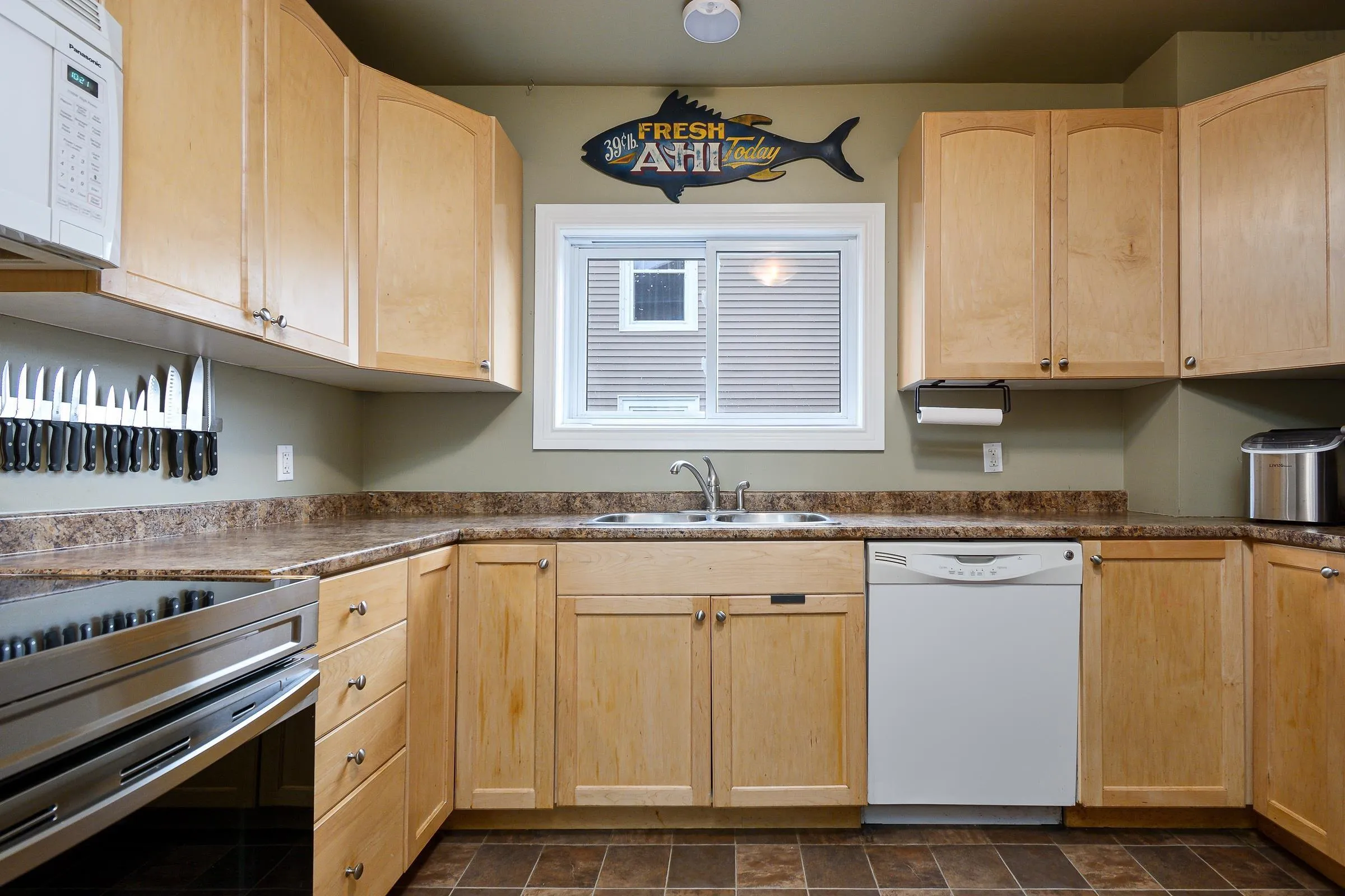 59 Milton Street, Sydney, NS B1P 4L9, 3 Bedrooms Bedrooms, ,2 BathroomsBathrooms,Residential,For Sale,Milton,202521207