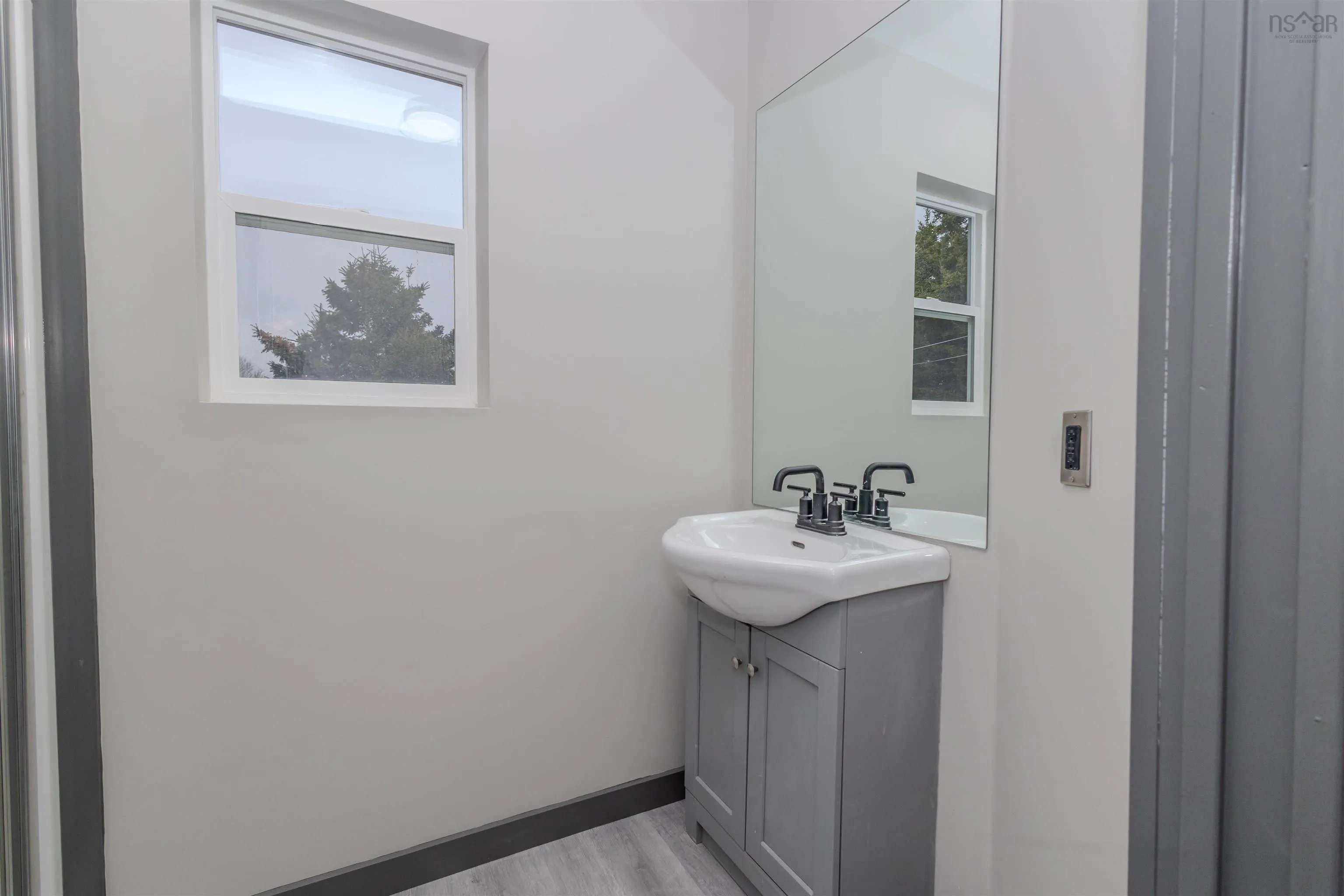 130 Scottsdale Lane, Round Island Ns B1b 1p7, 5 Bedrooms Bedrooms, ,2 BathroomsBathrooms,Residential,For Sale,Scottsdale,202509179