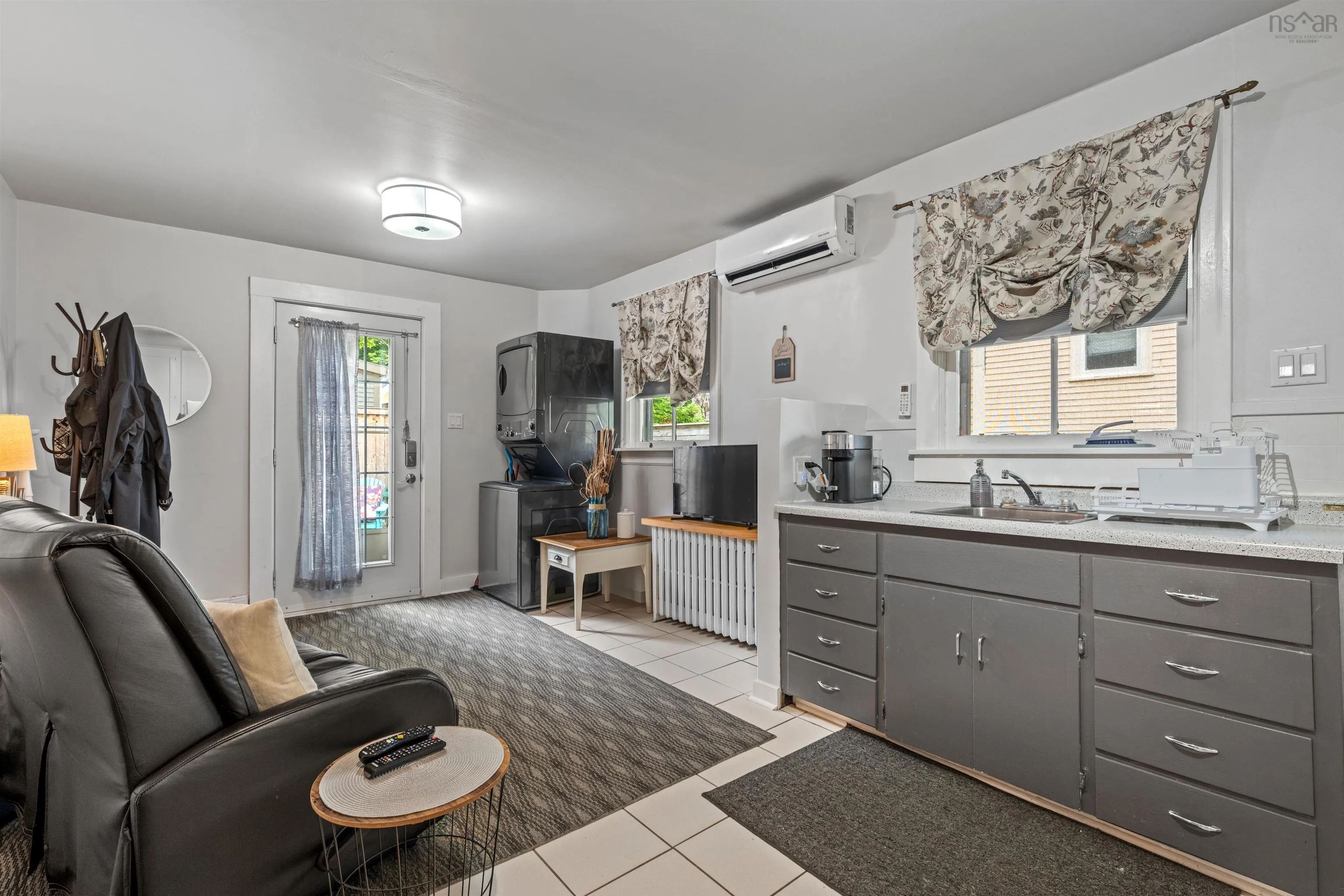 153 Pleasant Street, Bridgewater, NS B4V 1N4, 5 Bedrooms Bedrooms, ,3 BathroomsBathrooms,Residential,For Sale,Pleasant,202518019