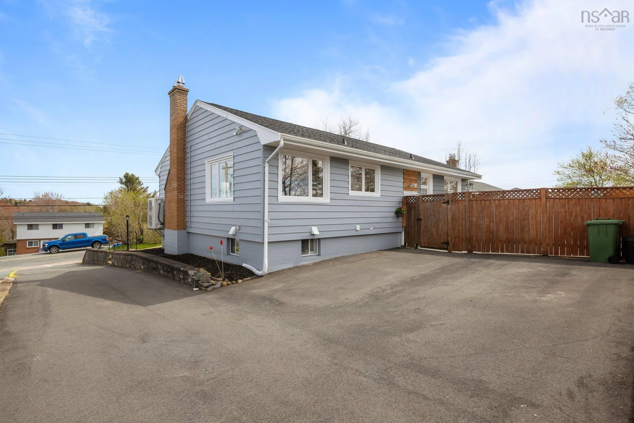 28 Beaver Bank Road, Lower Sackville Ns B4e 1g5, 3 Bedrooms Bedrooms, ,2 BathroomsBathrooms,Residential,For Sale,Beaver Bank,202510447
