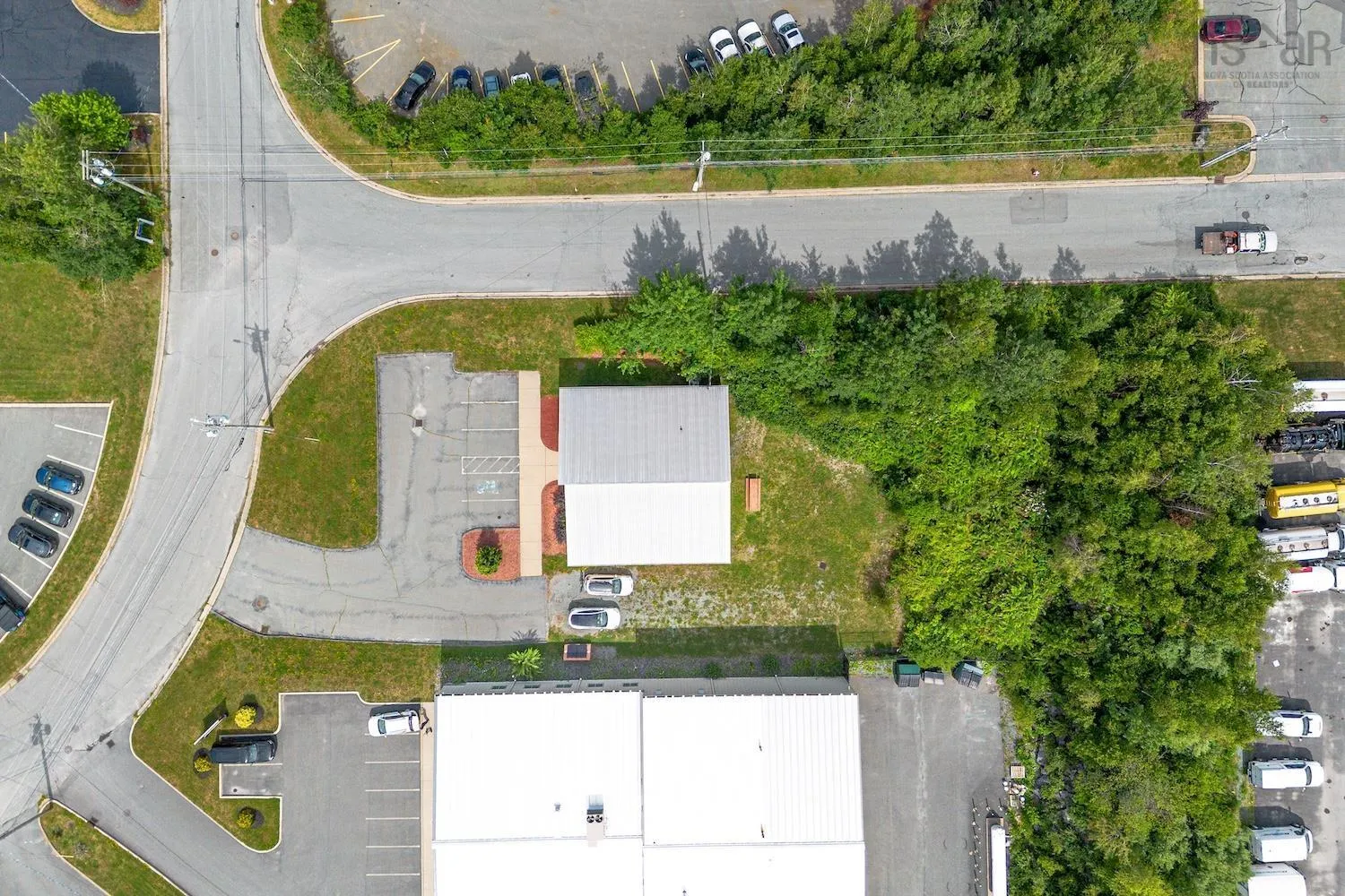 84 Thorne Avenue, Dartmouth, NS B3B 1Y5, ,Commercial Sale,For Sale,Thorne,202517892