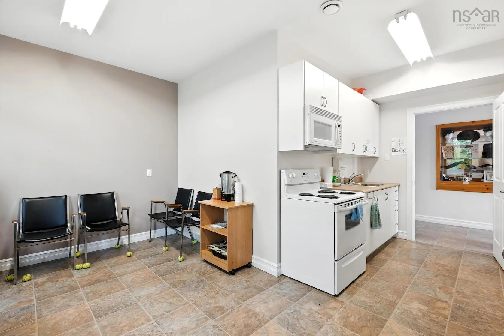 84 Thorne Avenue, Dartmouth, NS B3B 1Y5, ,Commercial Sale,For Sale,Thorne,202517892