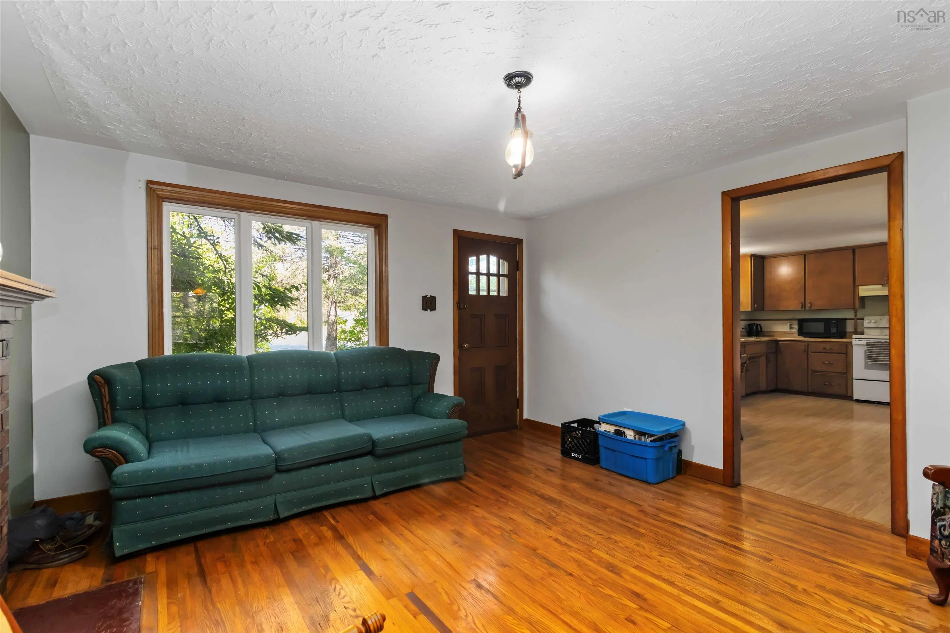182 Caledonia Road, Dartmouth, NS B2X 1L4, 3 Bedrooms Bedrooms, ,2 BathroomsBathrooms,Residential,For Sale,Caledonia,202520544