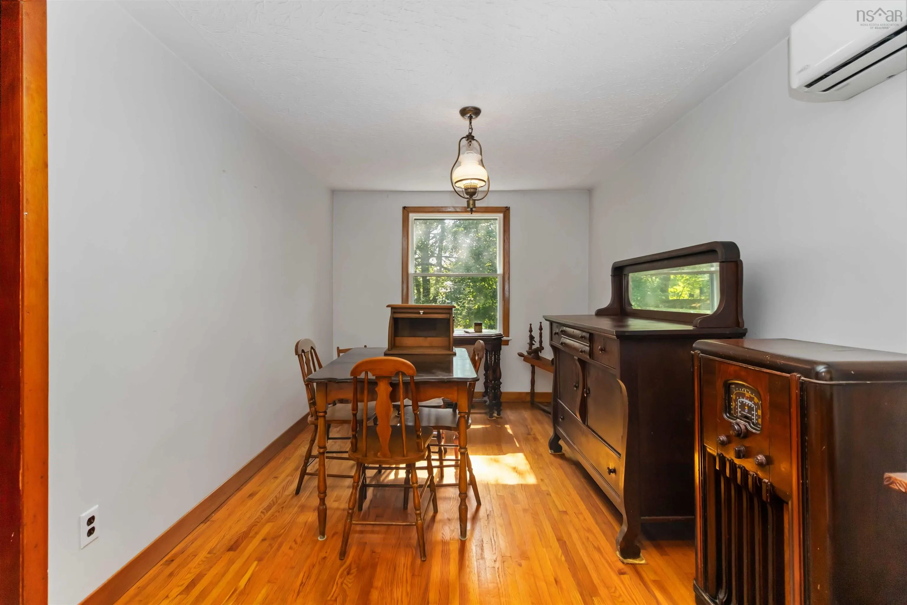 182 Caledonia Road, Dartmouth, NS B2X 1L4, 3 Bedrooms Bedrooms, ,2 BathroomsBathrooms,Residential,For Sale,Caledonia,202520544
