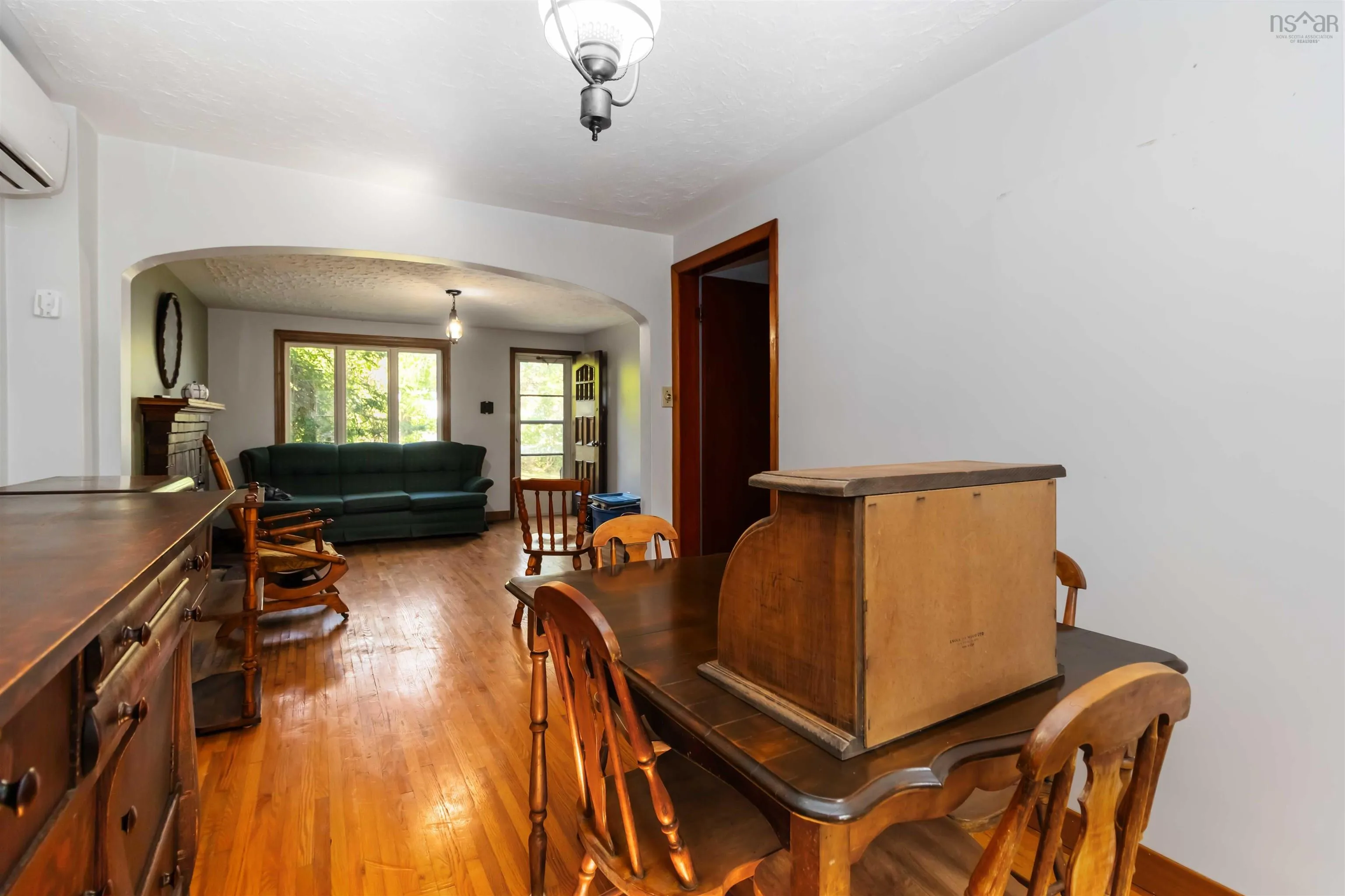 182 Caledonia Road, Dartmouth, NS B2X 1L4, 3 Bedrooms Bedrooms, ,2 BathroomsBathrooms,Residential,For Sale,Caledonia,202520544