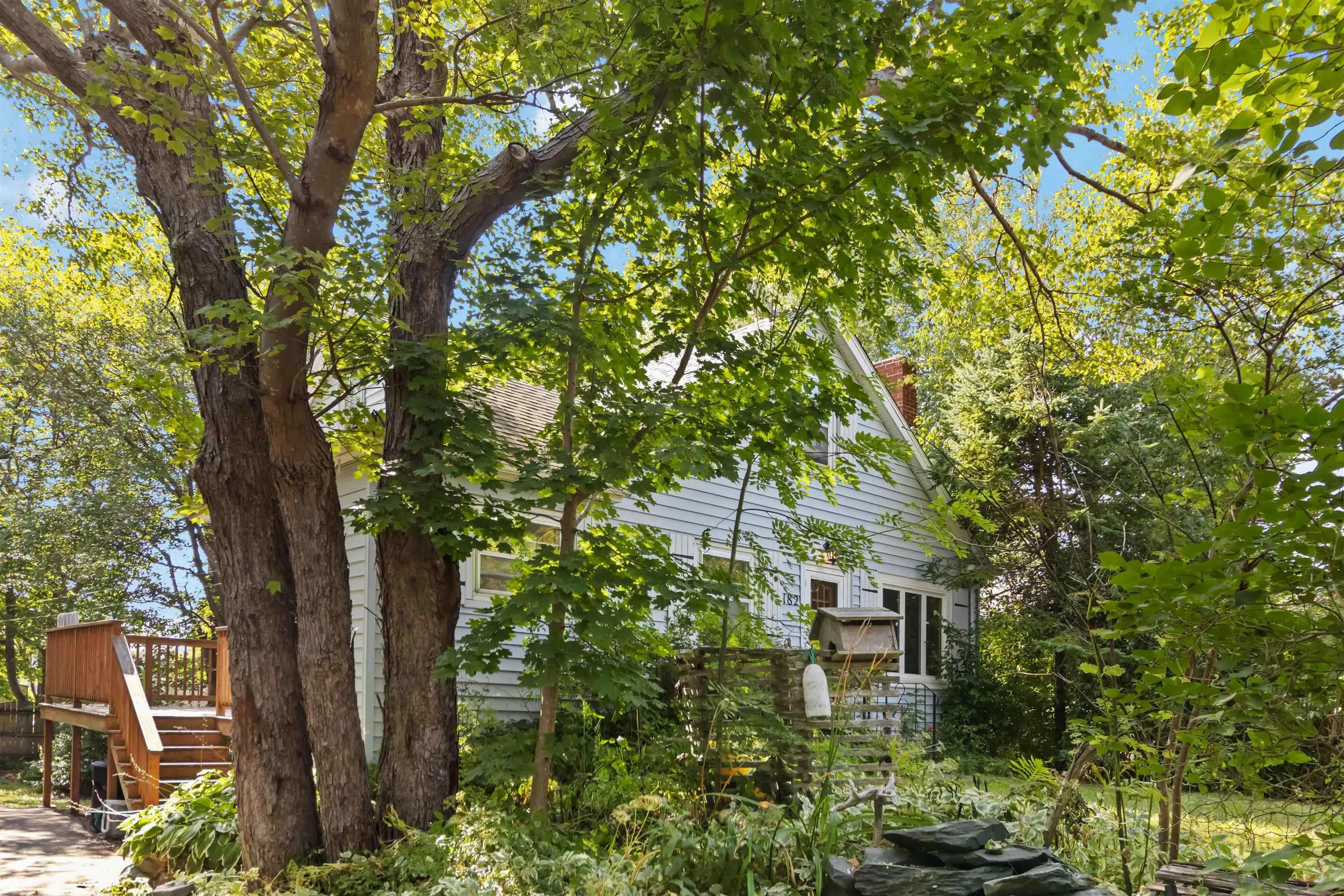 182 Caledonia Road, Dartmouth, NS B2X 1L4, 3 Bedrooms Bedrooms, ,2 BathroomsBathrooms,Residential,For Sale,Caledonia,202520544