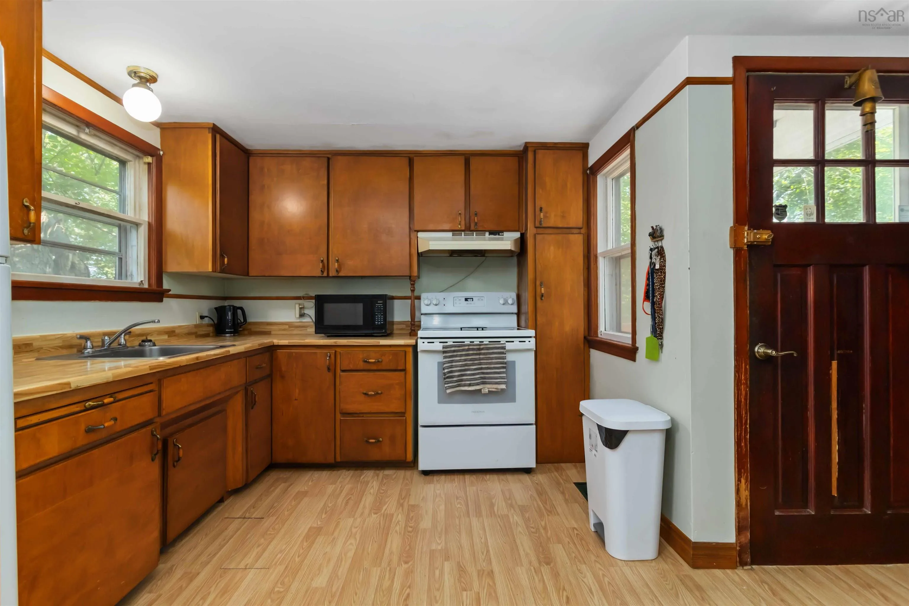 182 Caledonia Road, Dartmouth, NS B2X 1L4, 3 Bedrooms Bedrooms, ,2 BathroomsBathrooms,Residential,For Sale,Caledonia,202520544