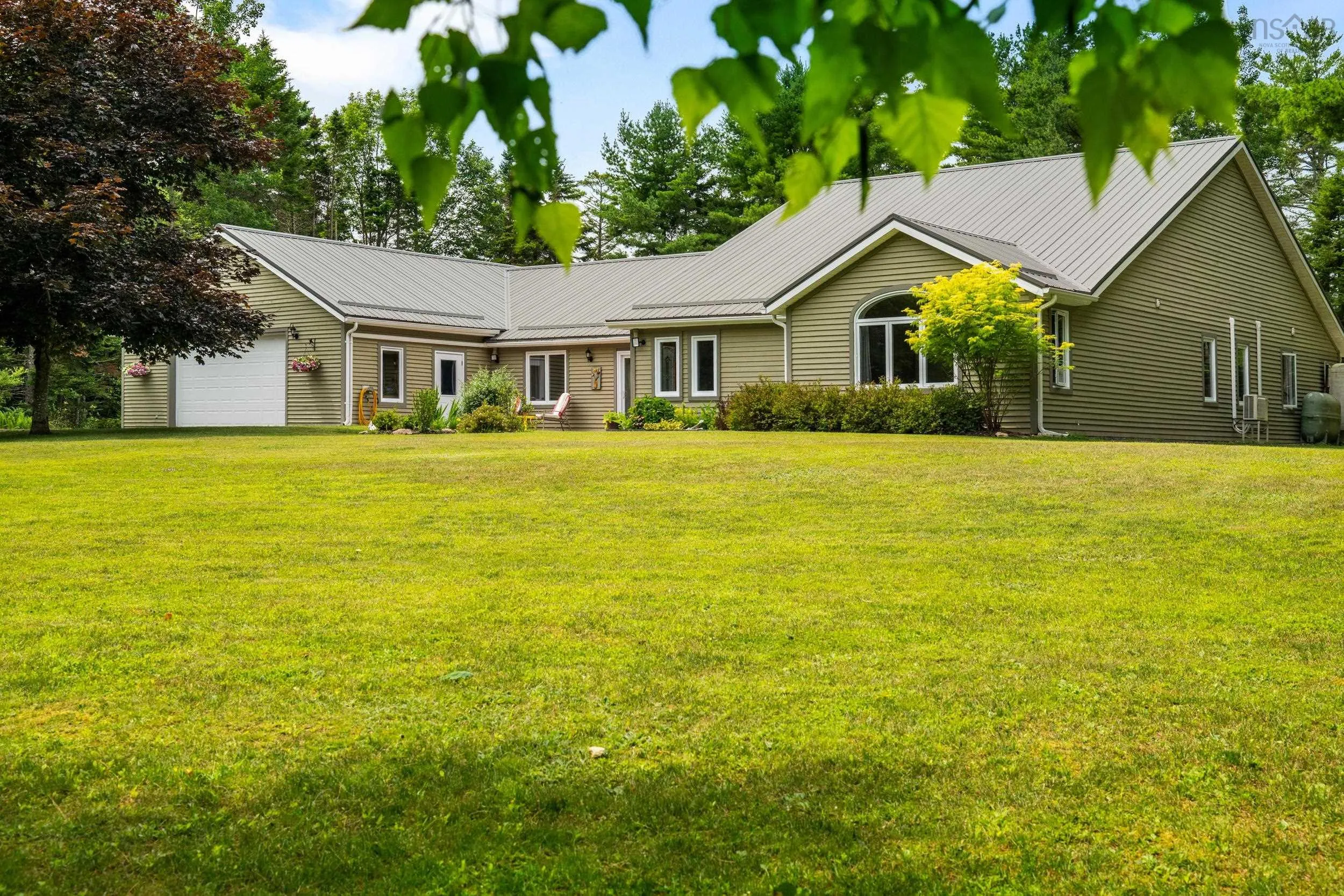 532 Oakland Road, Indian Point, NS B0J 2E0, 4 Bedrooms Bedrooms, ,4 BathroomsBathrooms,Residential,For Sale,Oakland,202518650