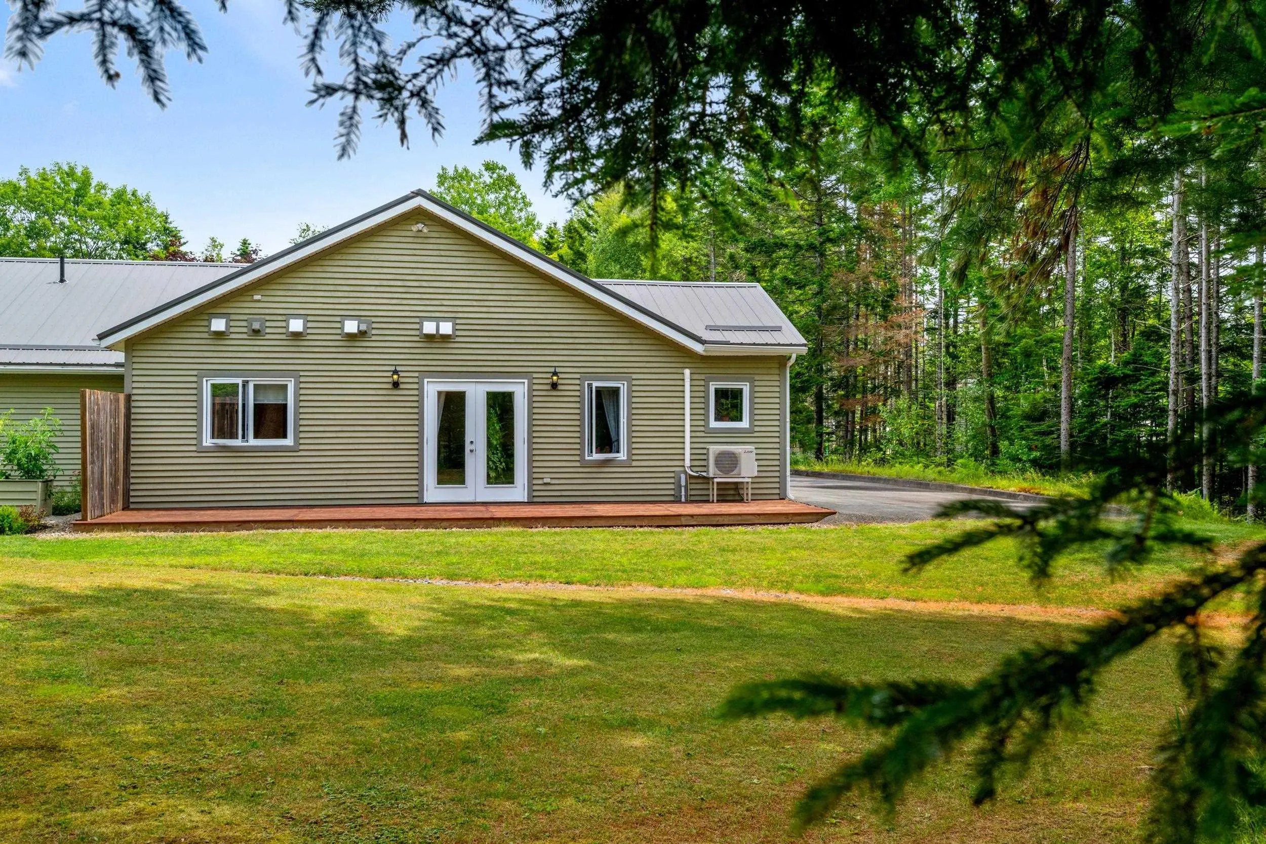 532 Oakland Road, Indian Point, NS B0J 2E0, 4 Bedrooms Bedrooms, ,4 BathroomsBathrooms,Residential,For Sale,Oakland,202518650