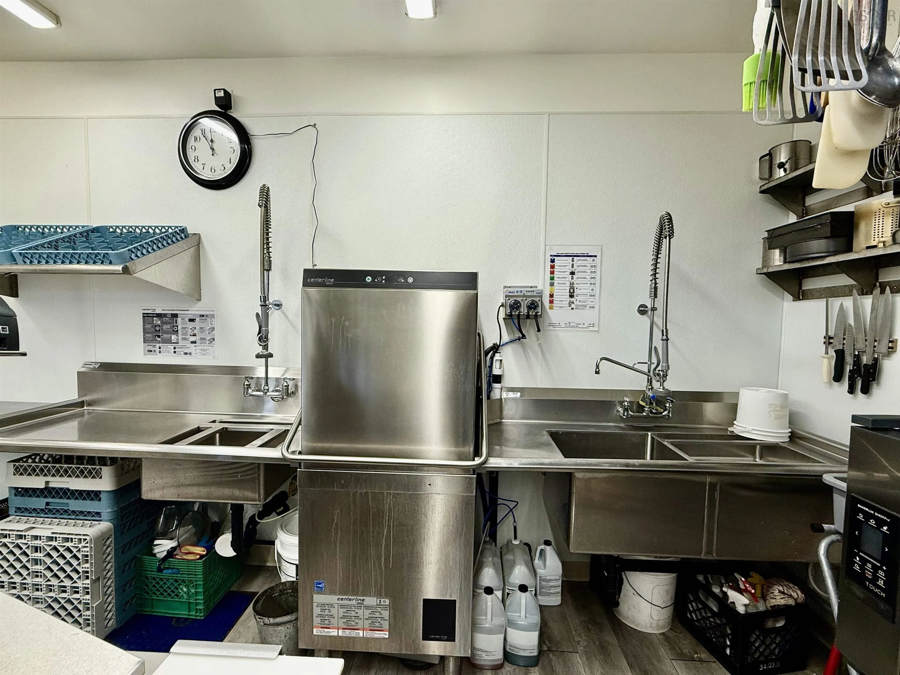 2732 Main Street, Clark's Harbour Ns B0w 1p0, ,Commercial Sale,For Sale,Main,202502052