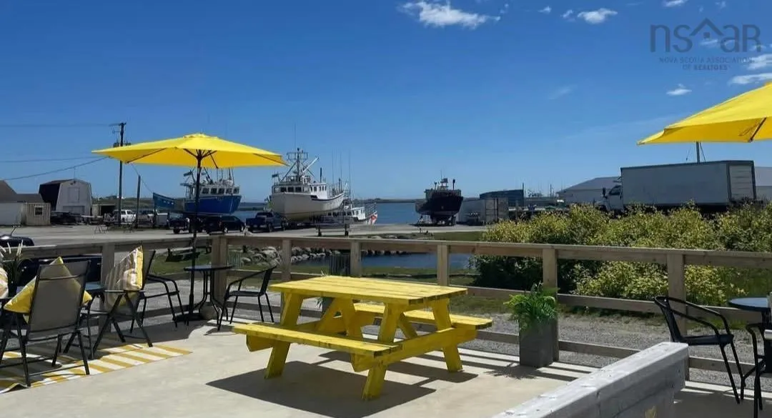 2732 Main Street, Clark's Harbour Ns B0w 1p0, ,Commercial Sale,For Sale,Main,202502052