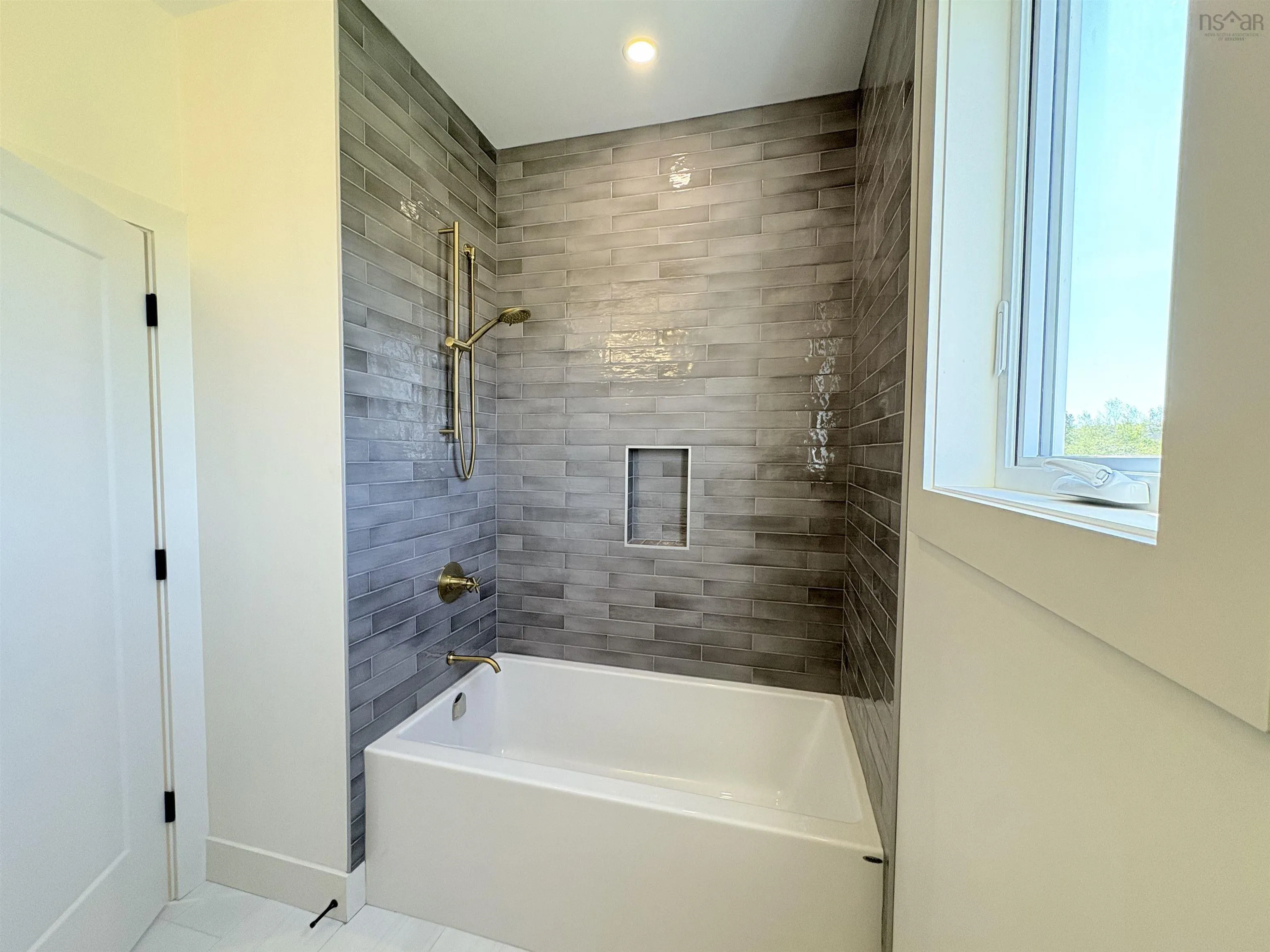 40 Shirewood Lane, Oakfield Ns B2t 1b3, 3 Bedrooms Bedrooms, ,3 BathroomsBathrooms,Residential,For Sale,Shirewood,202427185