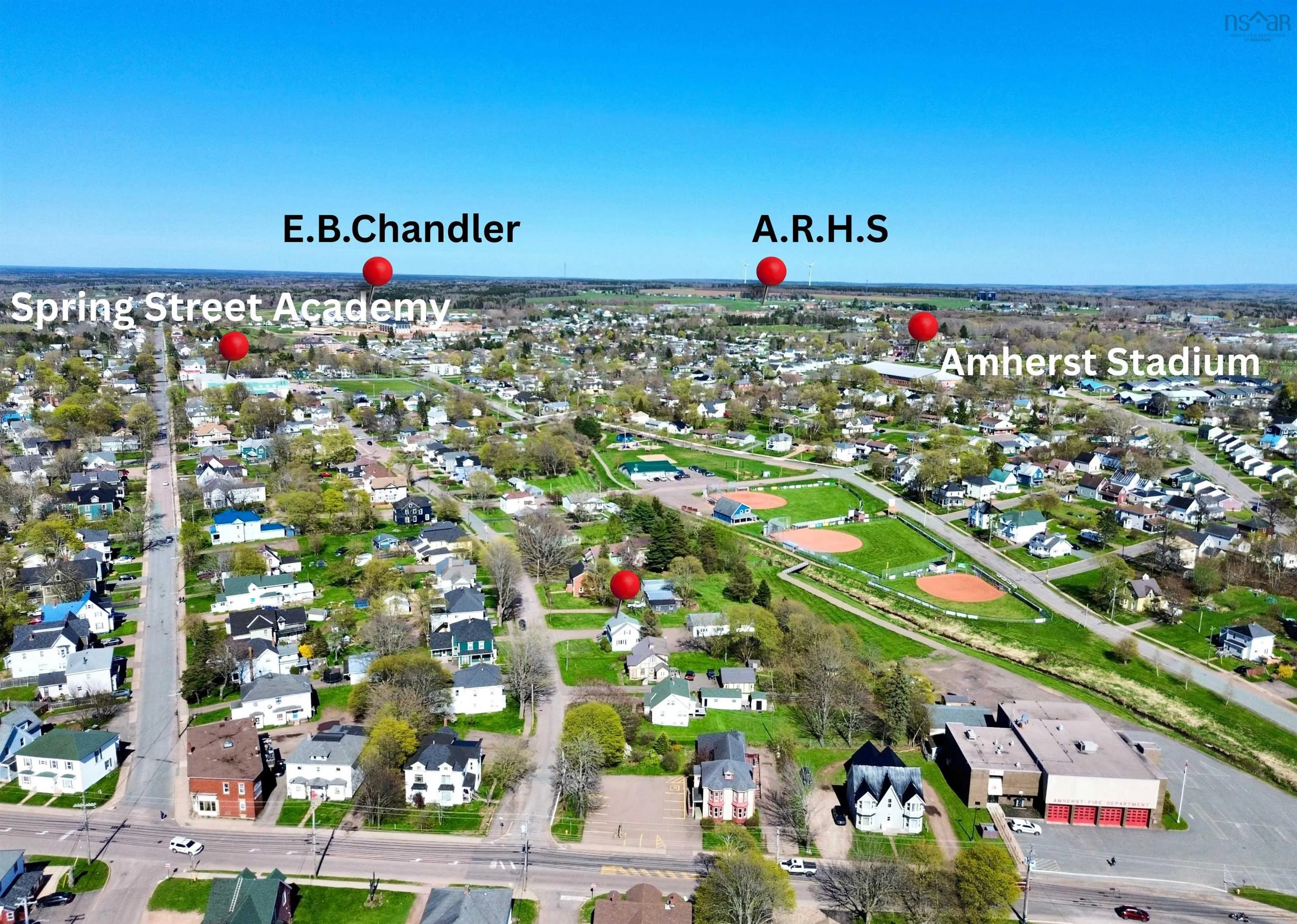 5 Queen Street, Amherst, NS B4H 1P7, 2 Bedrooms Bedrooms, ,3 BathroomsBathrooms,Residential,For Sale,Queen,202511100