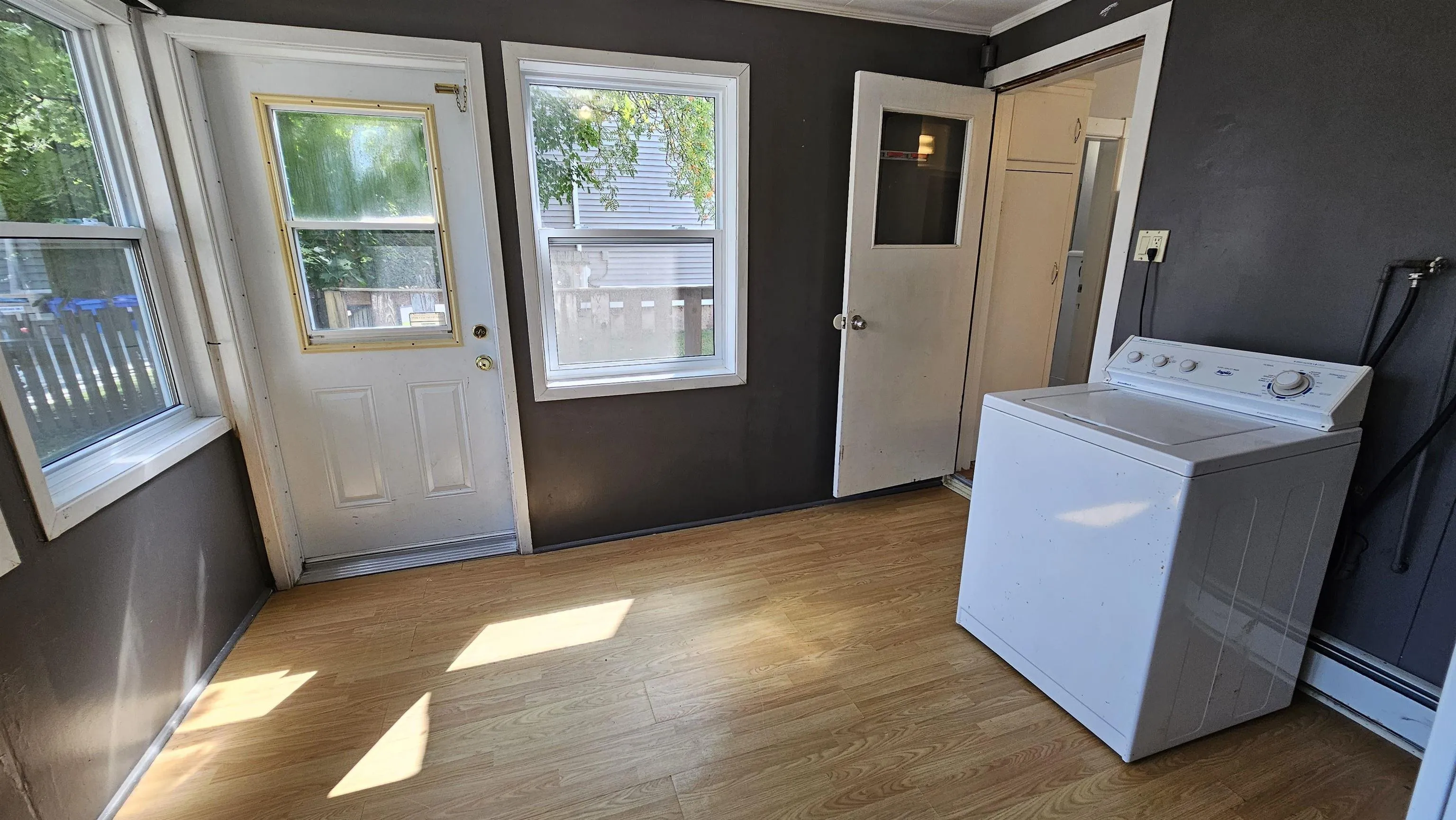 25-27 Victoria Street, Truro, NS B2N 1Y5, 6 Bedrooms Bedrooms, ,Residential Income,For Sale,Victoria,202520144