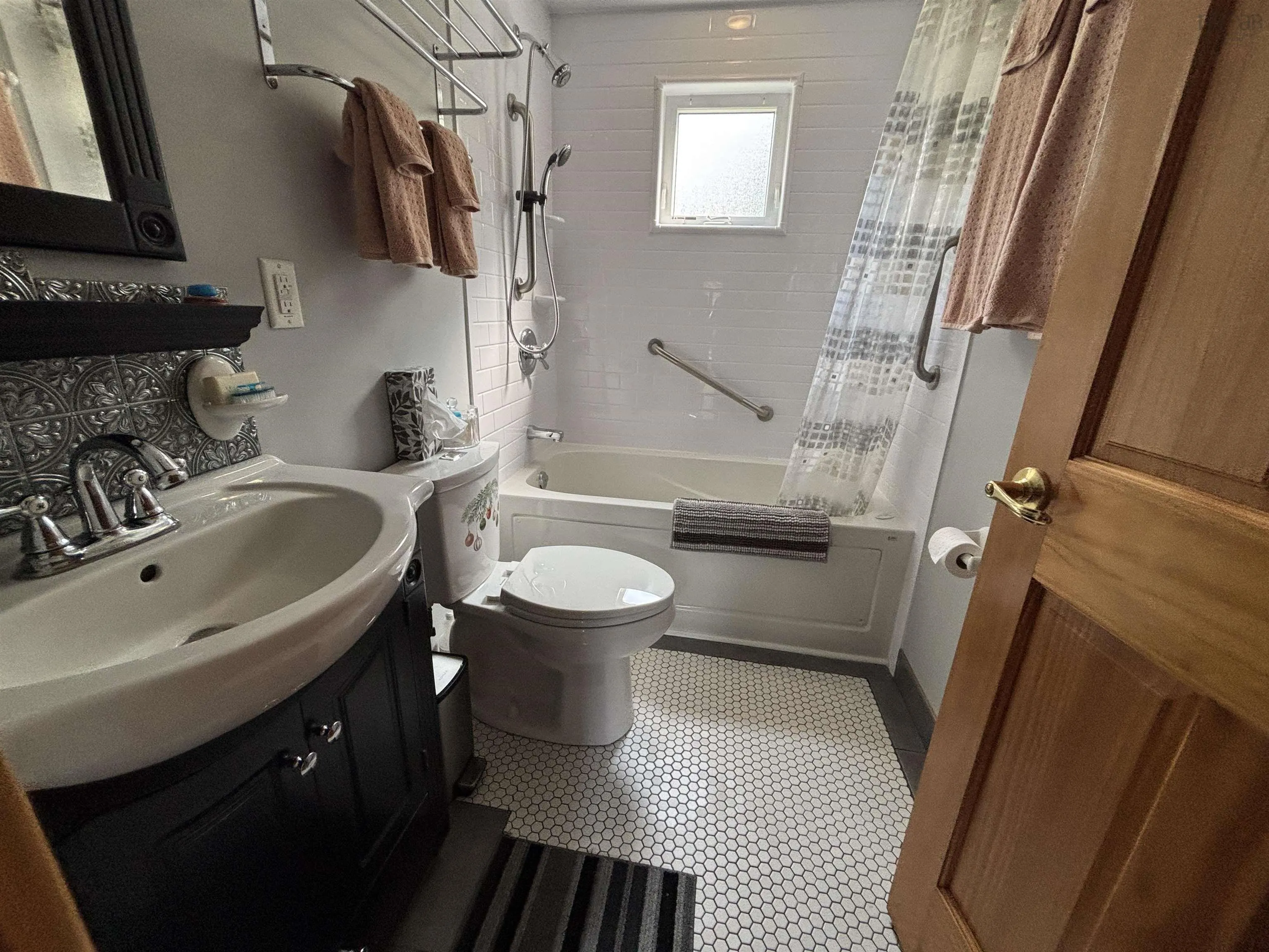 69 Thumb Cap Point Road, Labelle, NS B0T 1E0, 3 Bedrooms Bedrooms, ,3 BathroomsBathrooms,Residential,For Sale,Thumb Cap Point,202521320