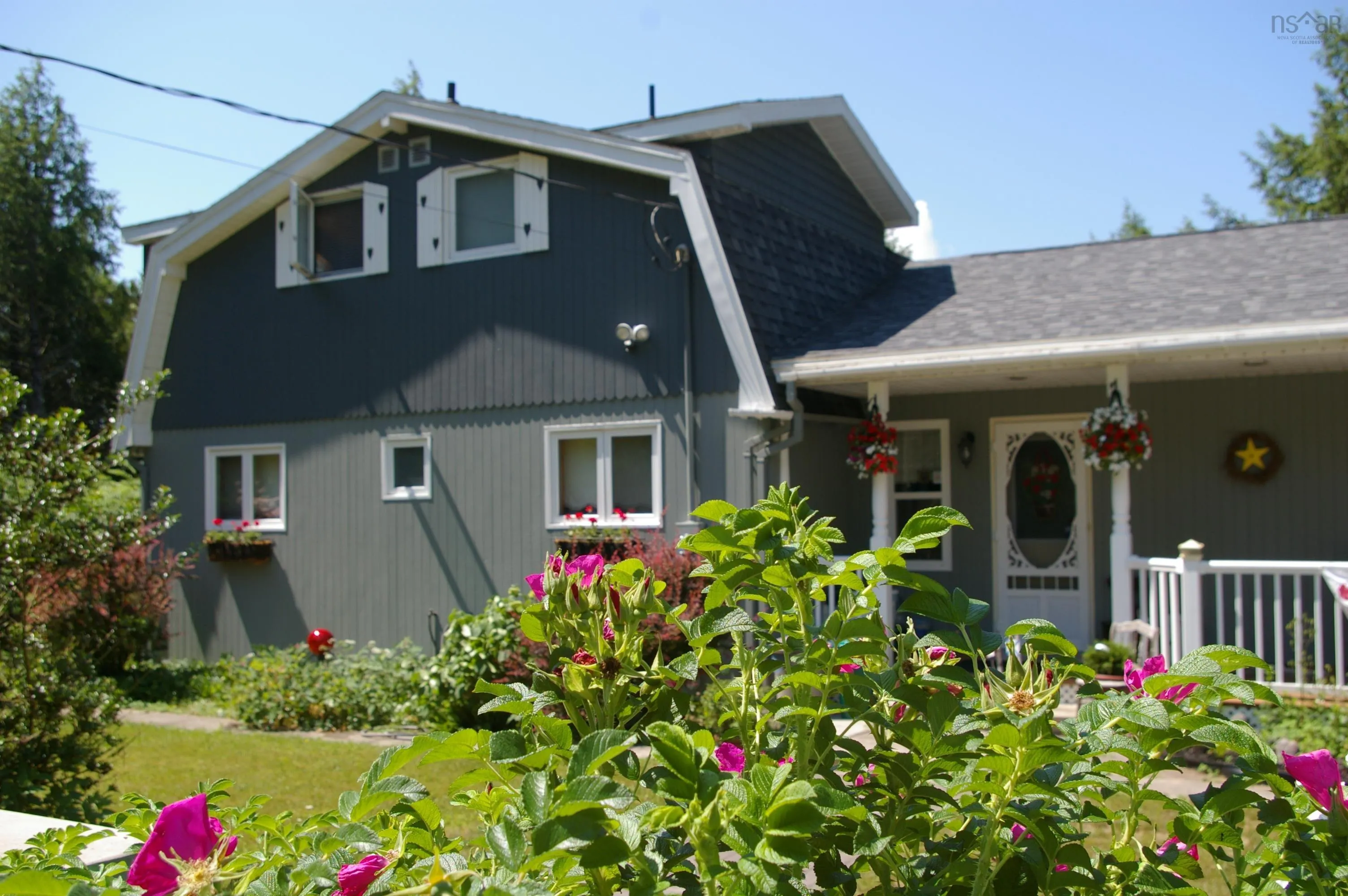 69 Thumb Cap Point Road, Labelle, NS B0T 1E0, 3 Bedrooms Bedrooms, ,3 BathroomsBathrooms,Residential,For Sale,Thumb Cap Point,202521320